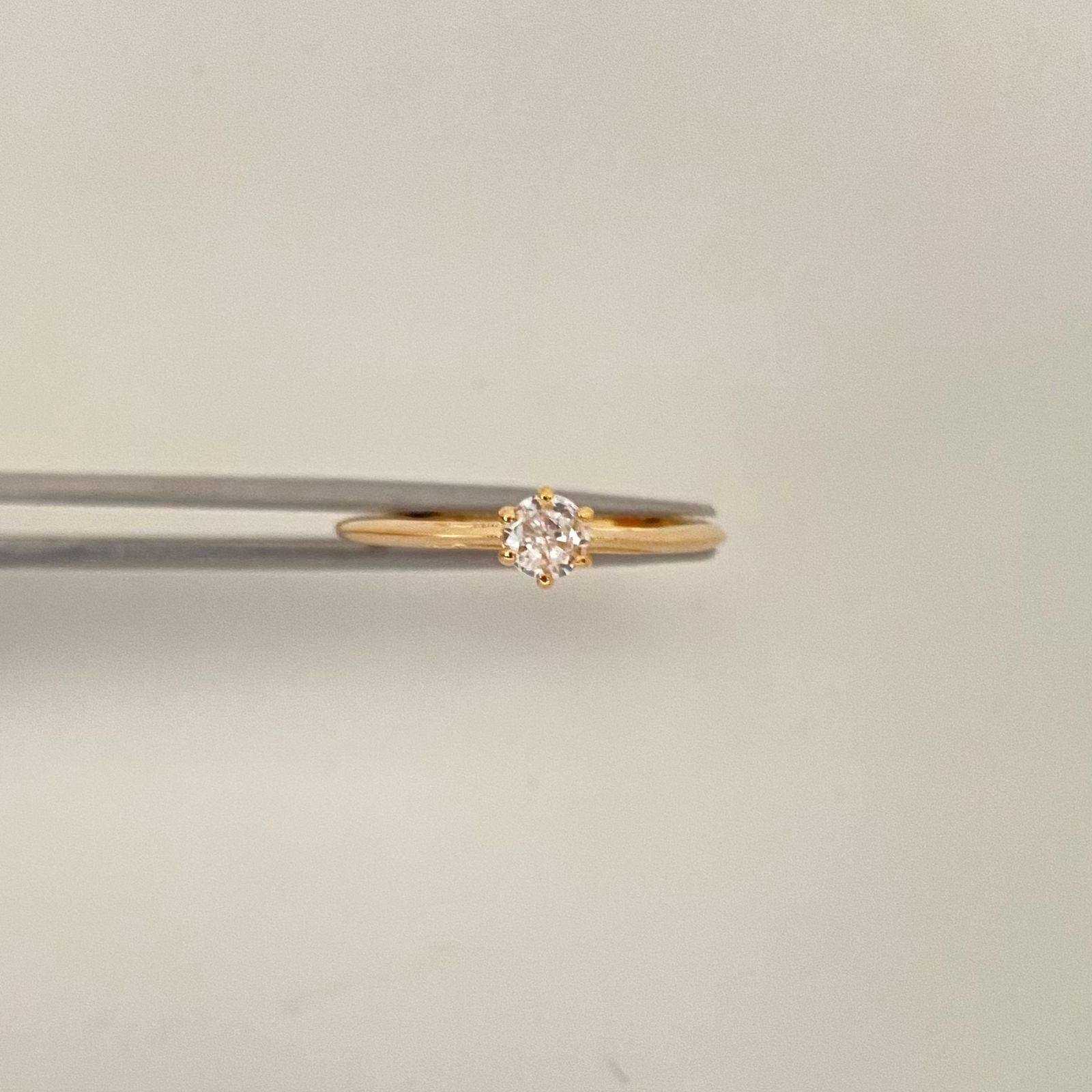 Anillo solitario circon blanco redondo Oro amarillo 18k / Talla 7 / 1,75 Gr