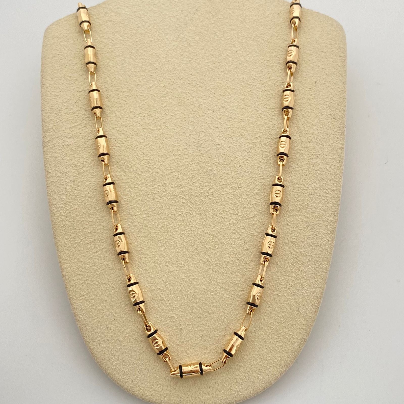 Cadena rustica con cauchos negros  Oro amarillo 18k 13,75 Gr / 3,9 mm / 55 Cm Broche 0,60