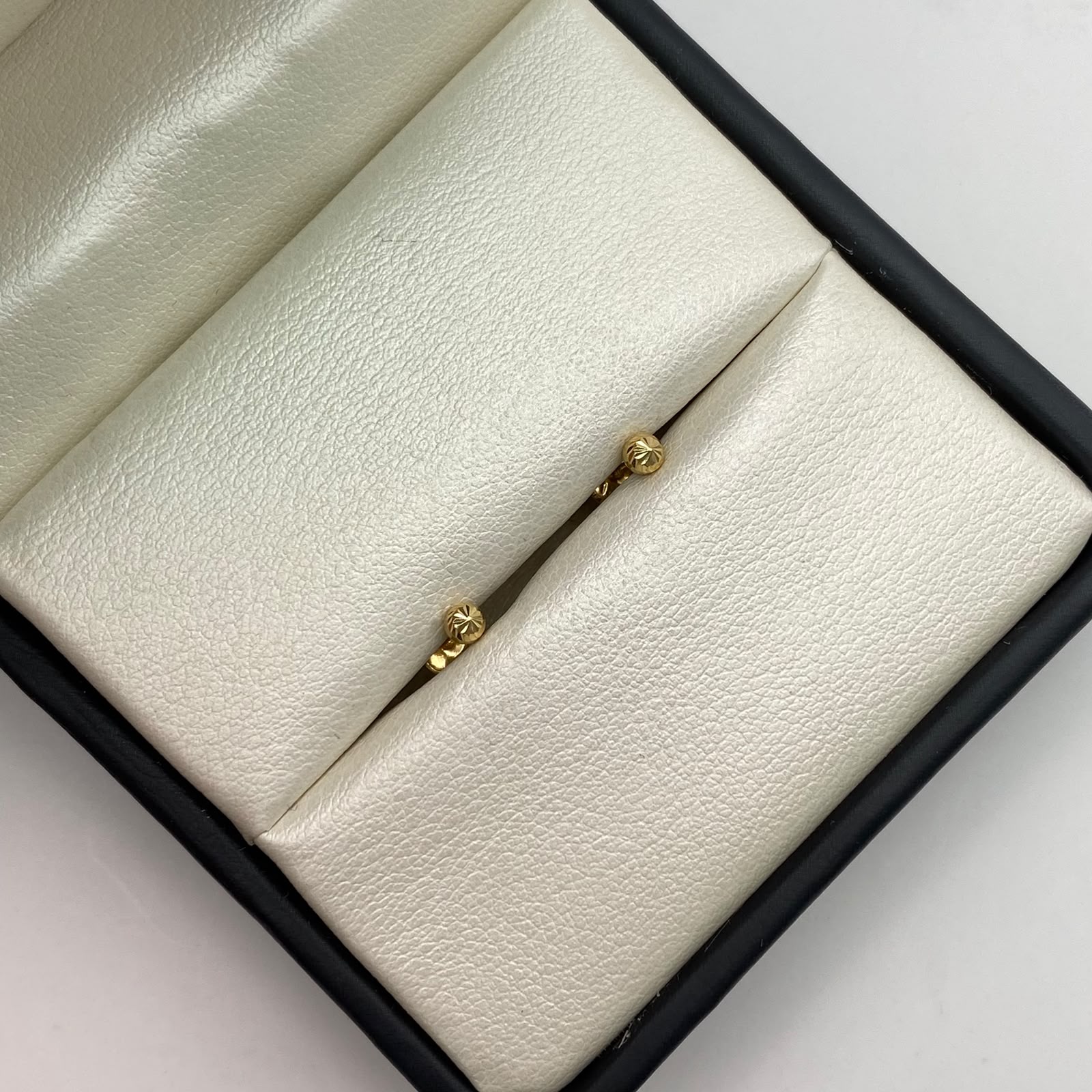 Topos Balin diamantada Oro amarillo 18k 0,45 Gr / 3 mm