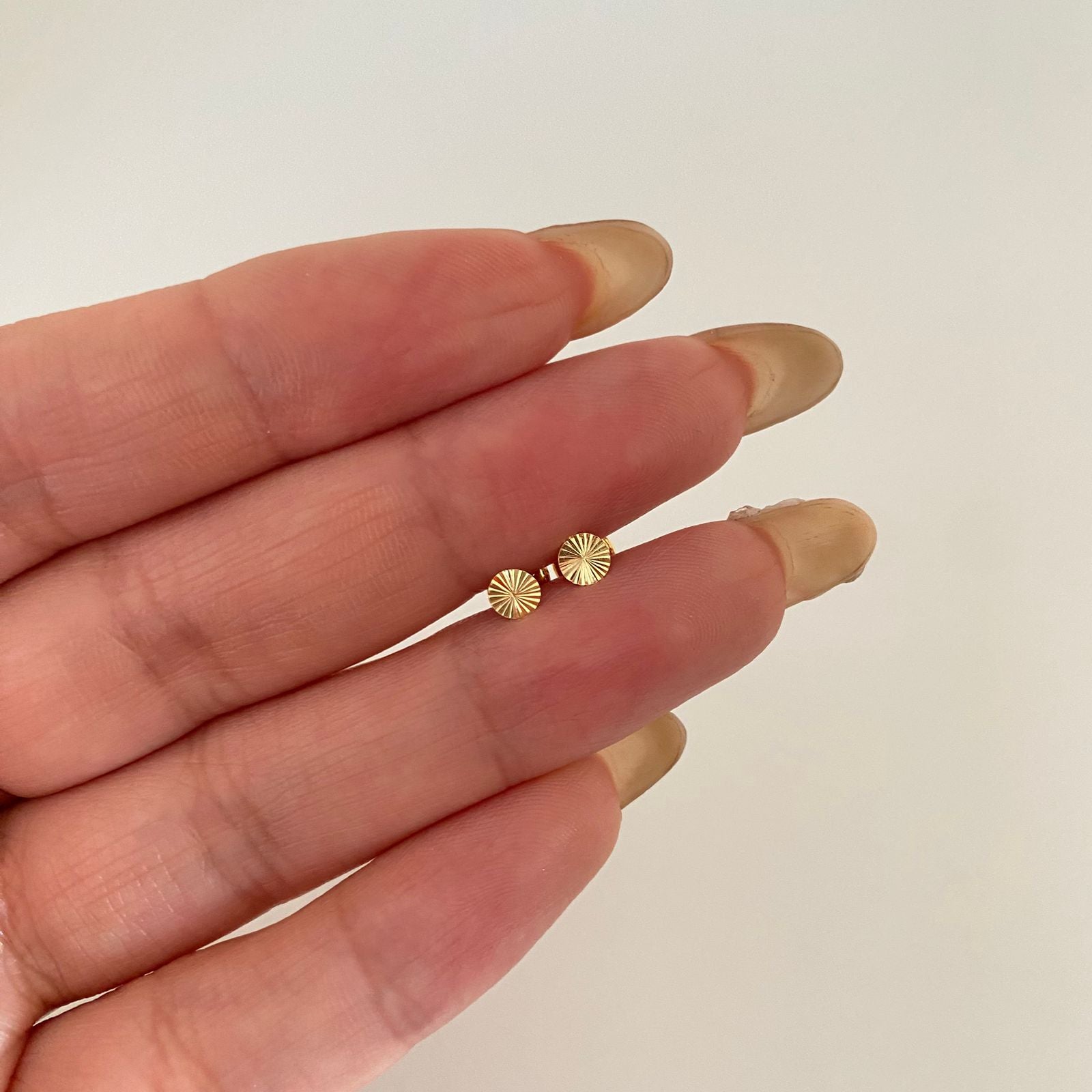 Topos plano circulo diamantado Oro amarillo 18k 0,45 Gr / 4,2 mm