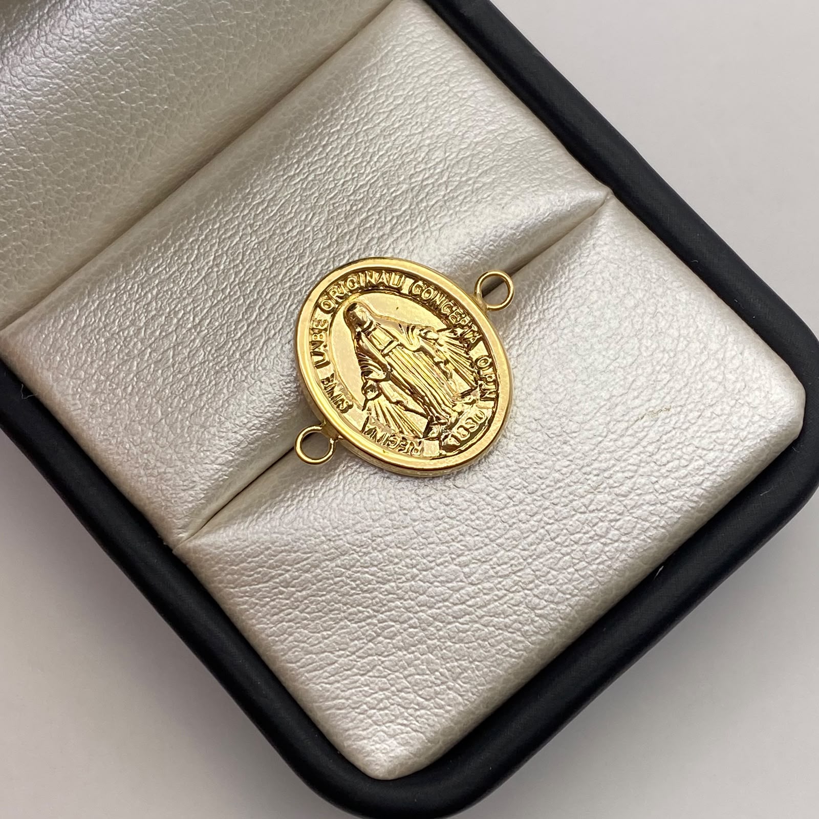 Herraje virgen milagrosa Oro amarillo 18k 1,23 Gr / 2 Cm