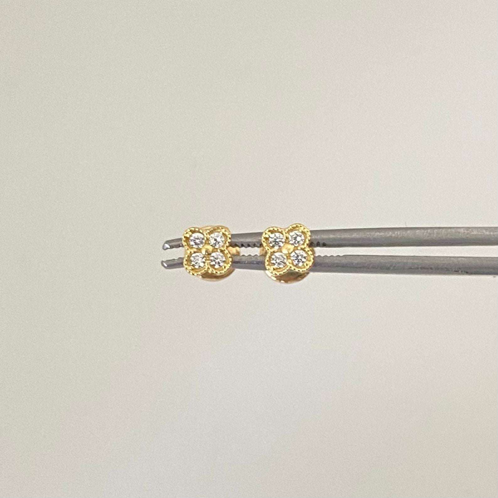 Topos trebol casting blanco Oro amarillo 18k 0,8 Gr / 5 mm