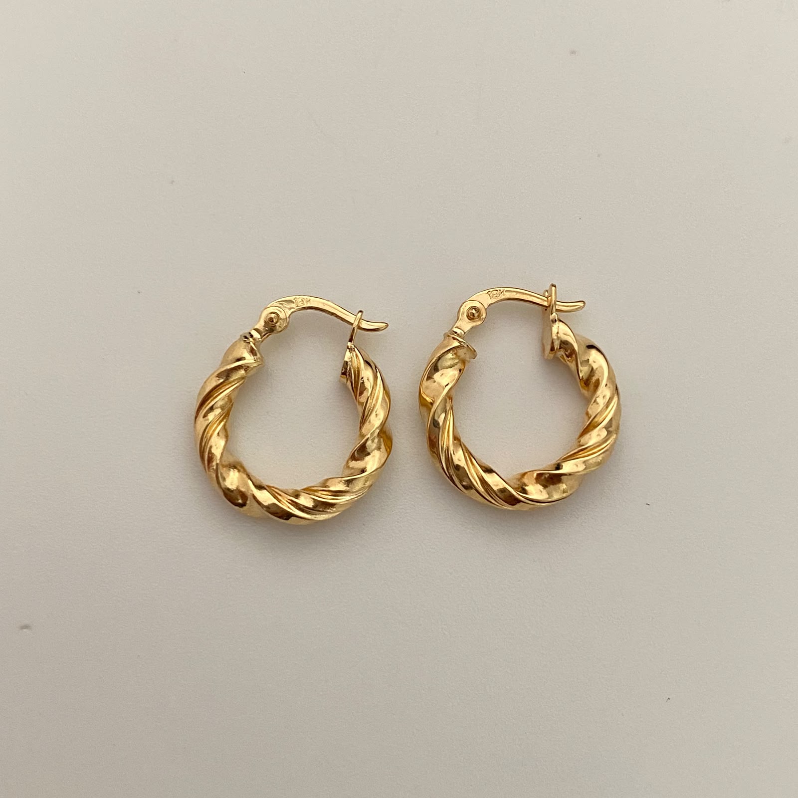 Candonga Entorchada Oro amarillo 18k 1,65 Gr / 1,7 Cm
