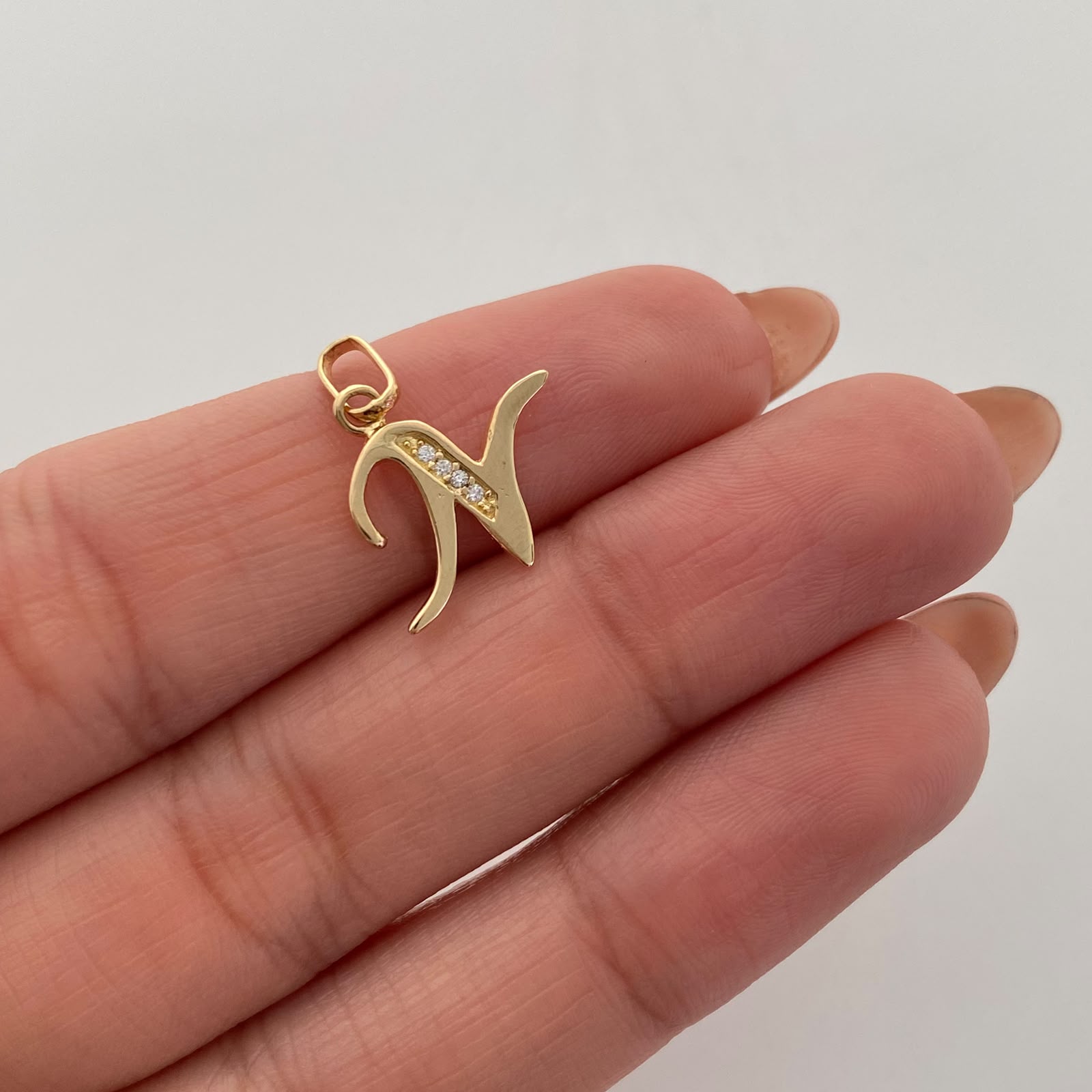 Dije Letra N Casting Oro amarillo 18k 0,9 Gr / 12,4 mm / 1,9 Cm