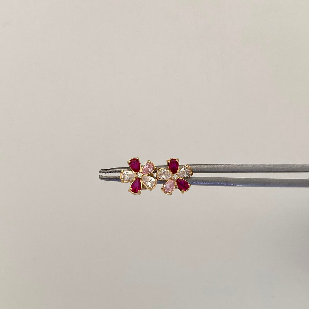 Topos Flor Casting Rojo y Blanco Oro amarillo 18k 0,95 Gr / 3,1 mm