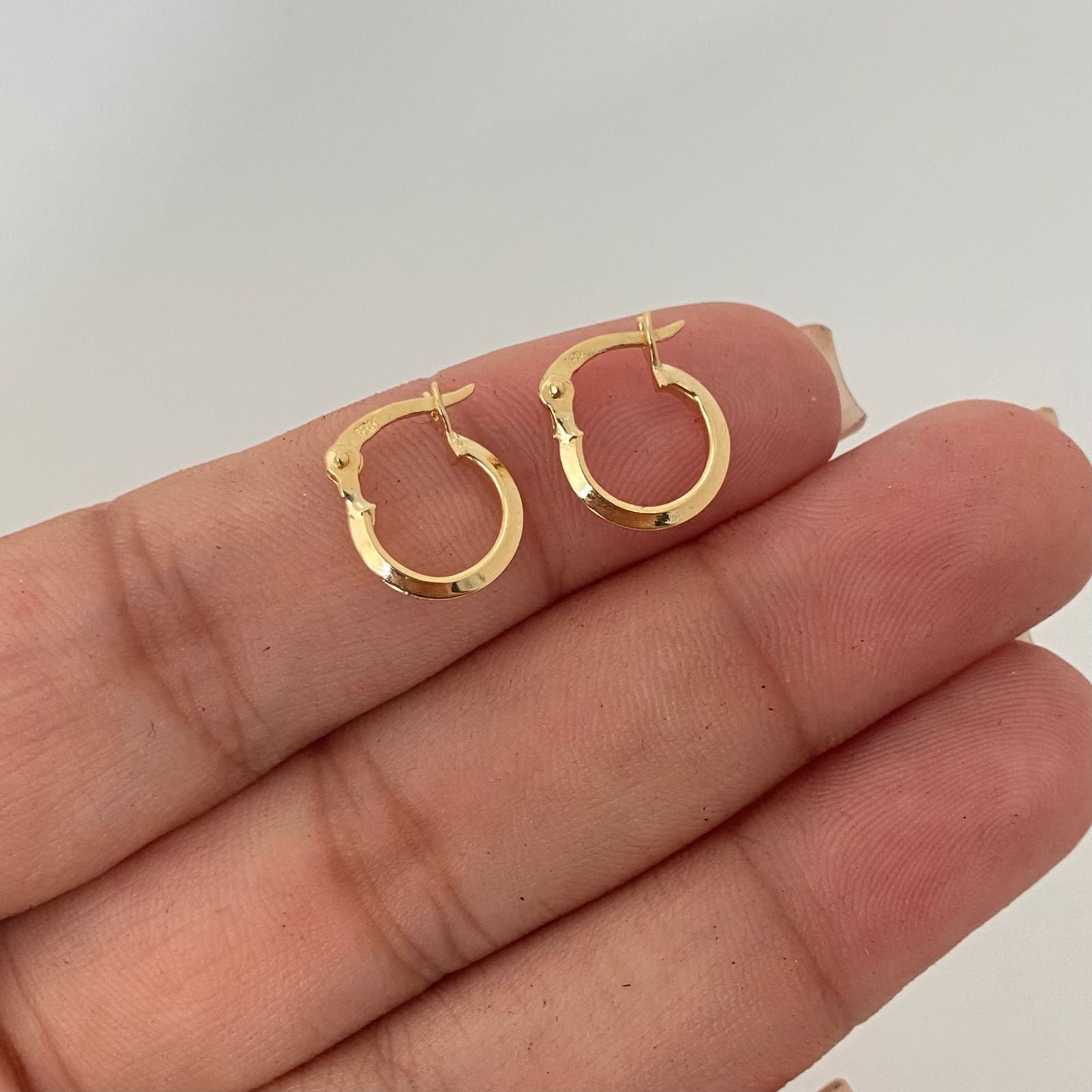 Candonga biselada Oro amarillo 18k 0,70 Gr / 1,0 Cm