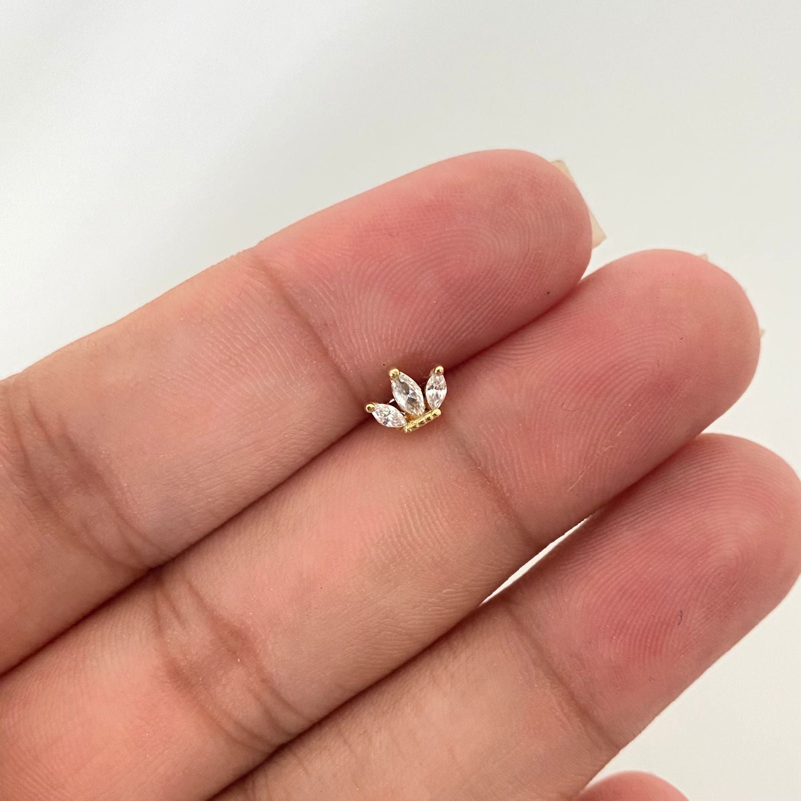 Piercing petalos casting blanco (joya ) Oro amarillo 18k 0,6 Gr