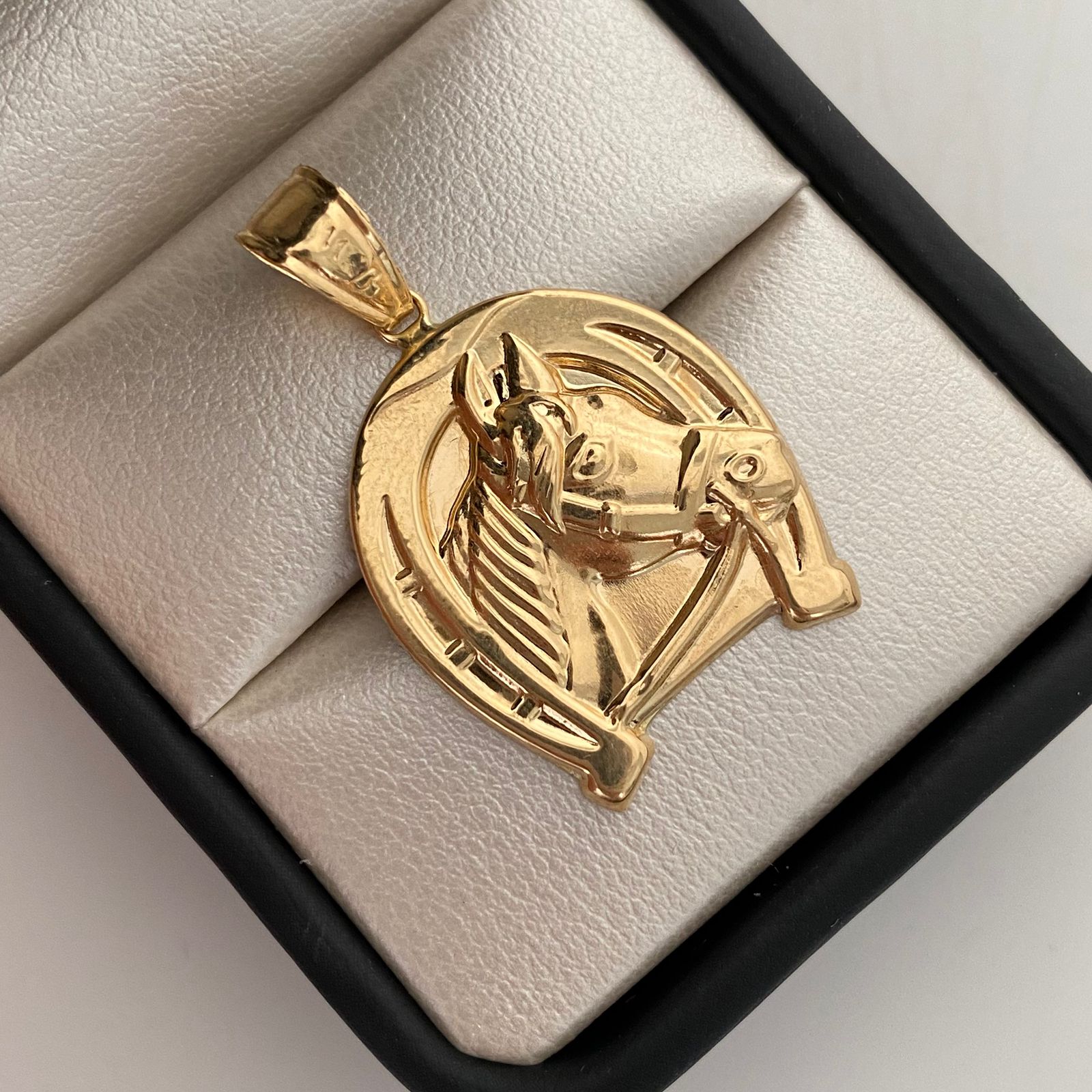Dije Herradura Caballo Oro amarillo 18k 2,55 Gr / 22,2 mm / 3,4 Cm