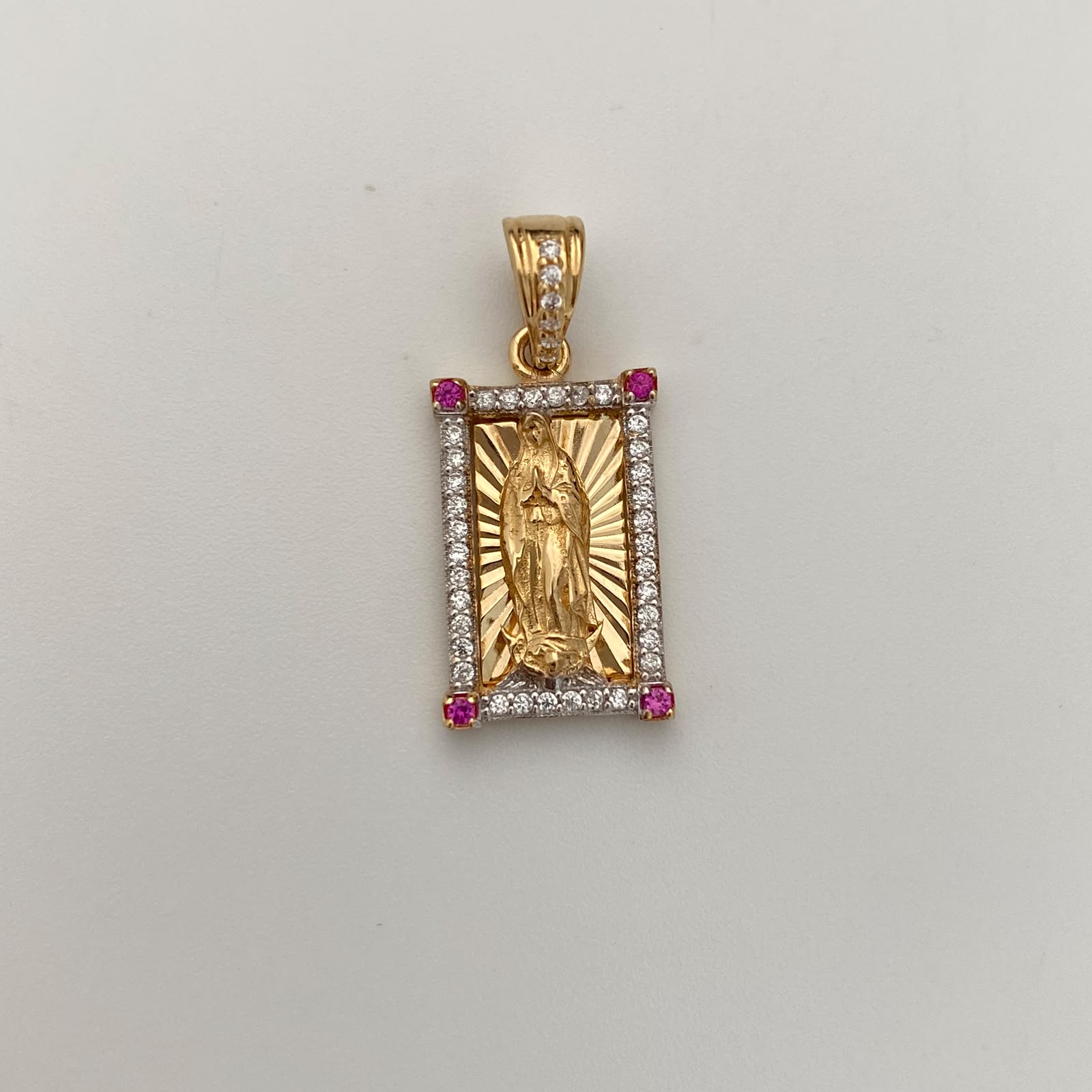 Dije Rectangular Casting Blanco y Rosado Guadalupe Oro amarillo 18k 3,15 Gr / 11,6 mm / 2,5 Cm