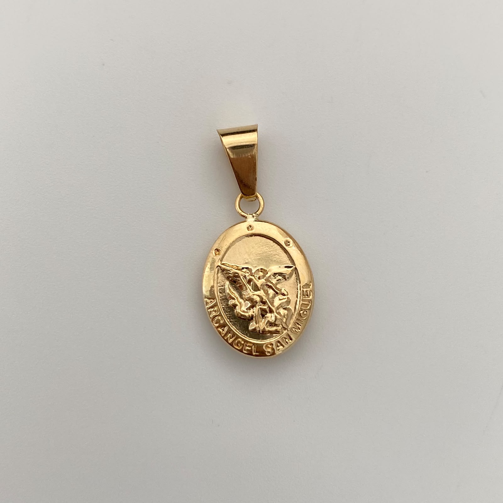 Dije San Miguel Arcangel  Oro amarillo 18k 1,25 Gr / 1,3 mm / 3,5 Cm