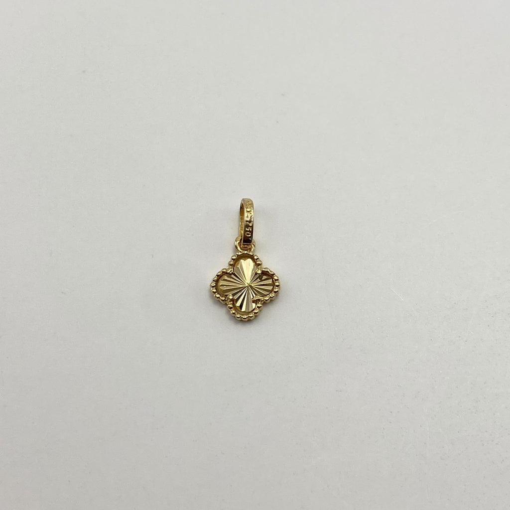 Dije Trebol diamantado Oro amarillo 18k 0,65 Gr / 8,2 mm / 1,3 Cm