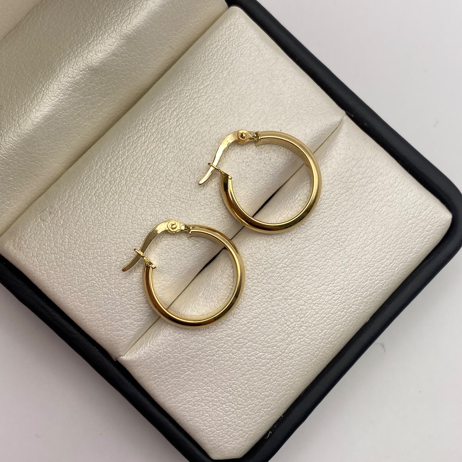 Candonga Lisa Oro amarillo 18k 2,08 Gr / 2 Cm