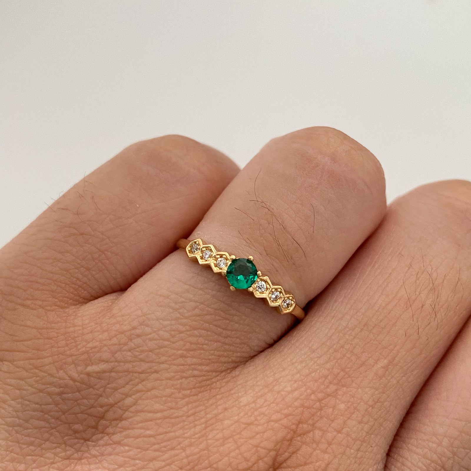 Anillo Solitario Casting Verde / Talla 7 1/2 / 1,25 Gr / 1,4 mm