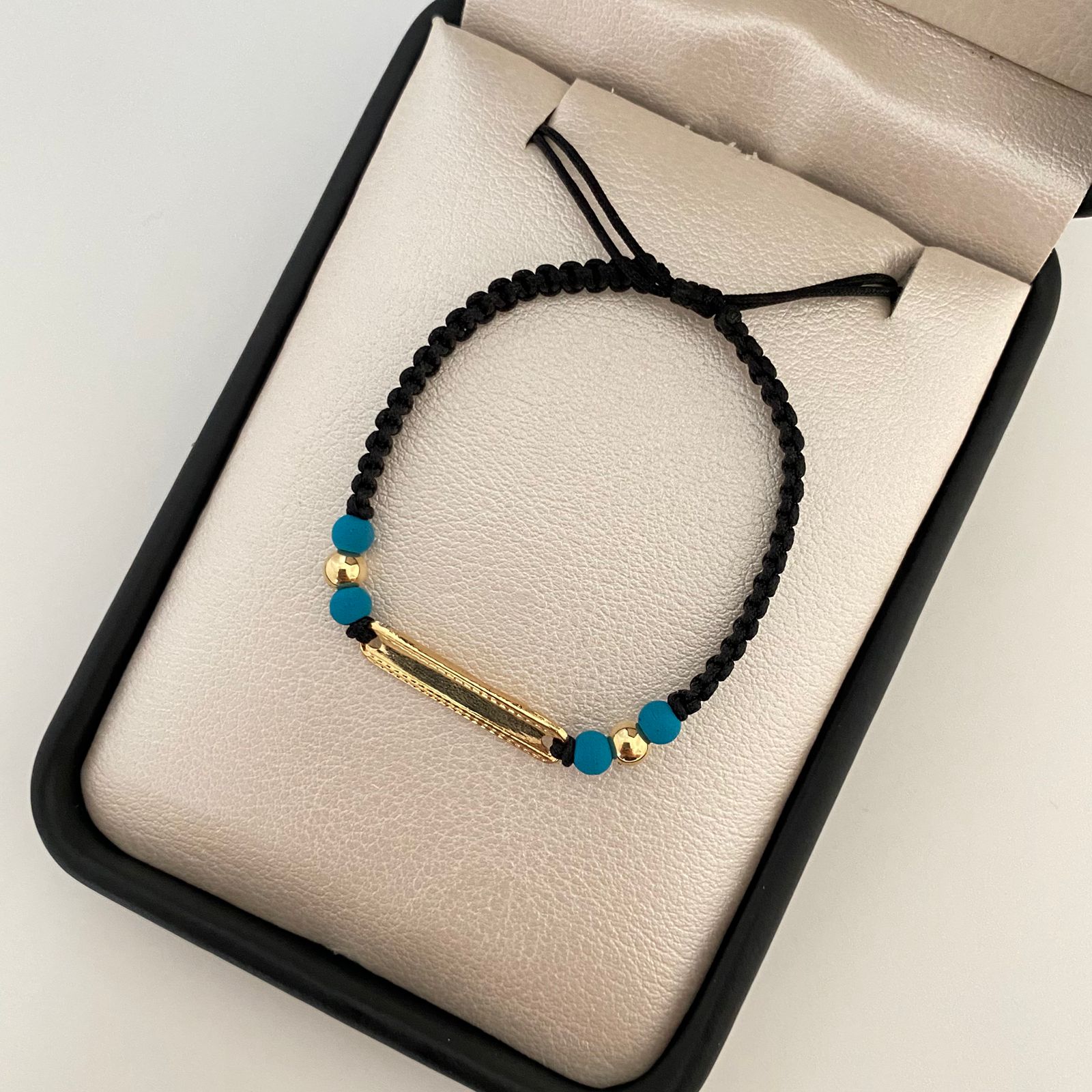 Pulsera tejida con placa rectangular borde diamantado balines lisos #4 0,55 Gr