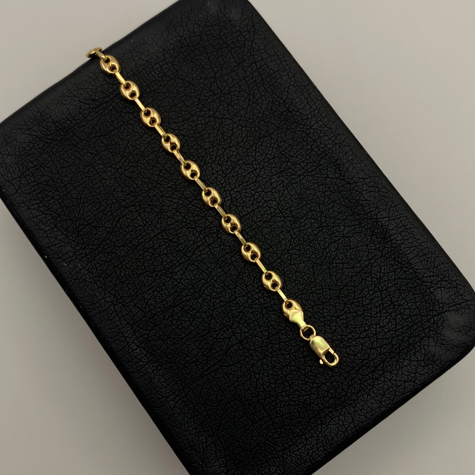 Pulso Gc liso Oro amarillo 18k 2,85 Gr / 4,3 mm / 19,3 Cm Broche 0,40