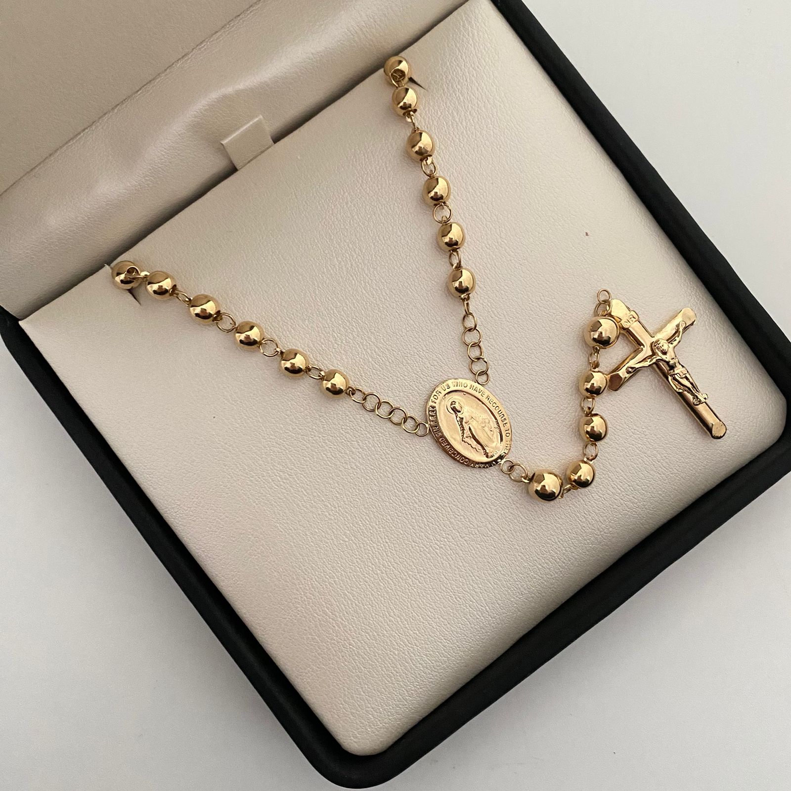 Rosario liso con virgen milagrosa  Oro amarillo 18k 15,7 Gr / 4,9 mm / 60 Cm