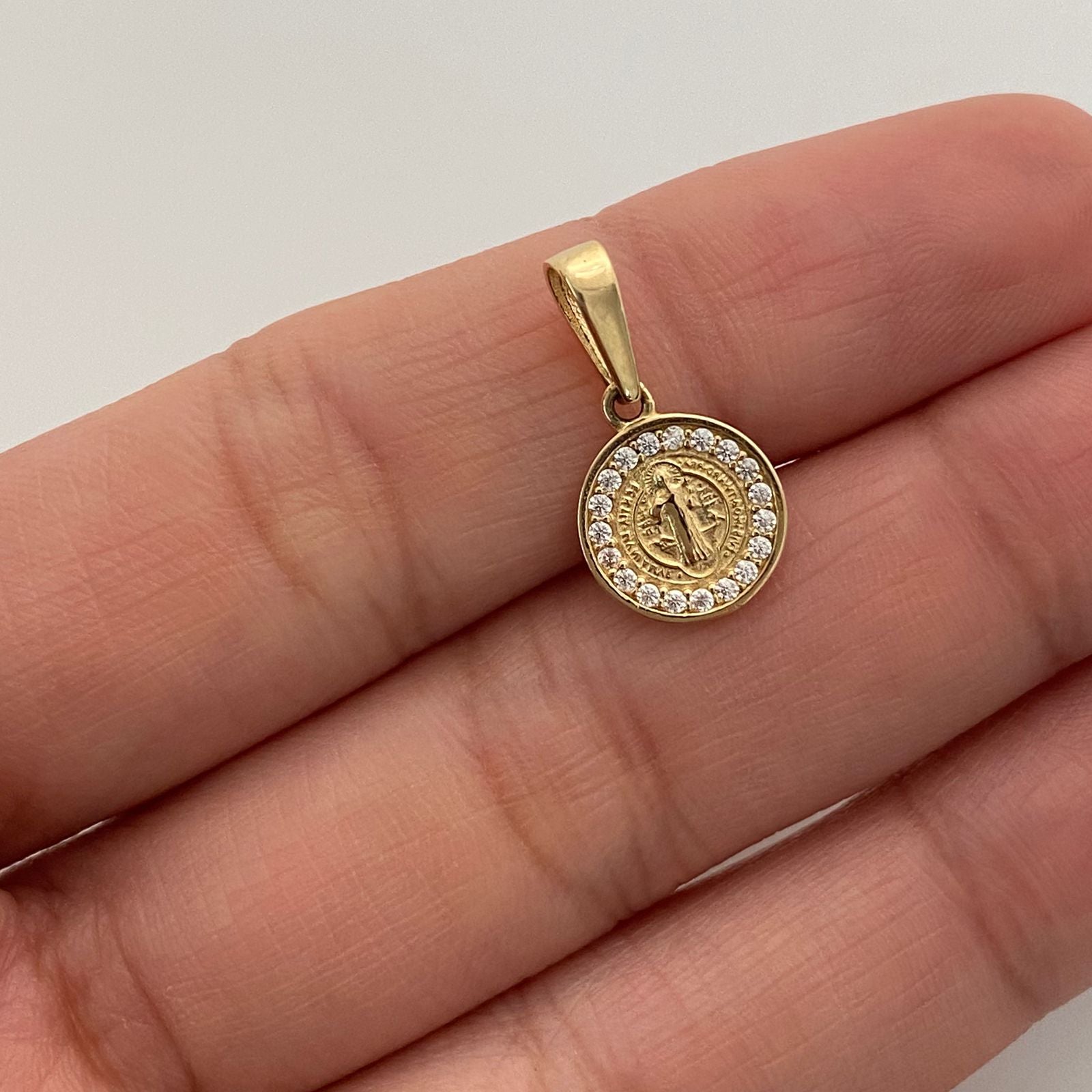 Dije It san benito circones rededor Oro amarillo 18k +3 / 1 Gr / 1,71 Cm