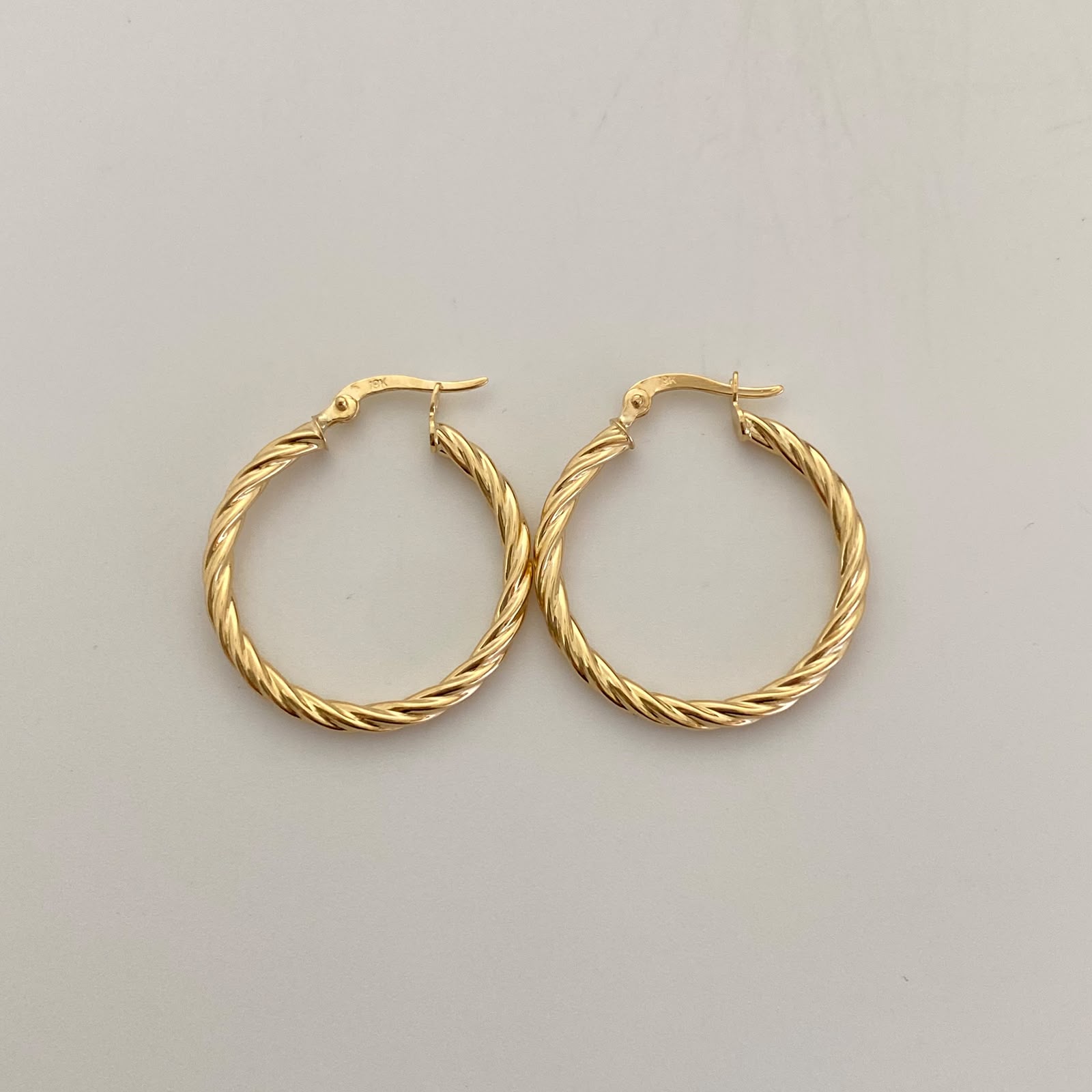 Candonga Entorchada Oro amarillo 18k 2,1 Gr / 2,8 Cm