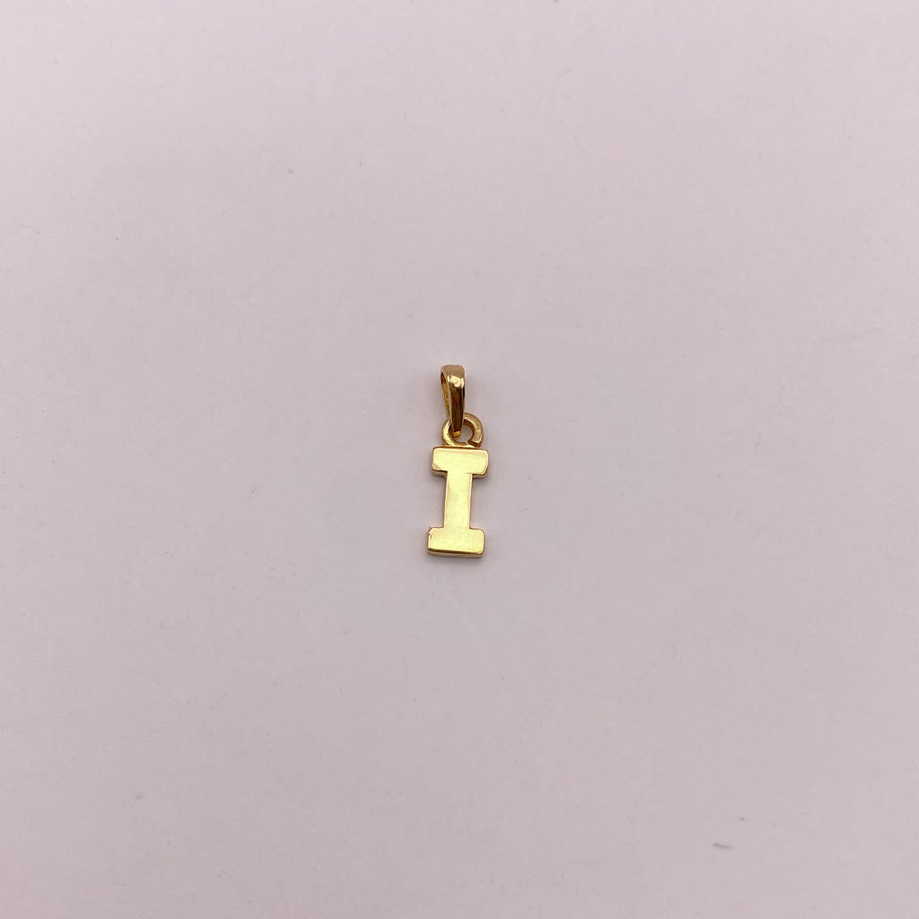 Dije letra I Oro amarillo 18k 0,5 Gr / 4,2 mm / 1,3 Cm
