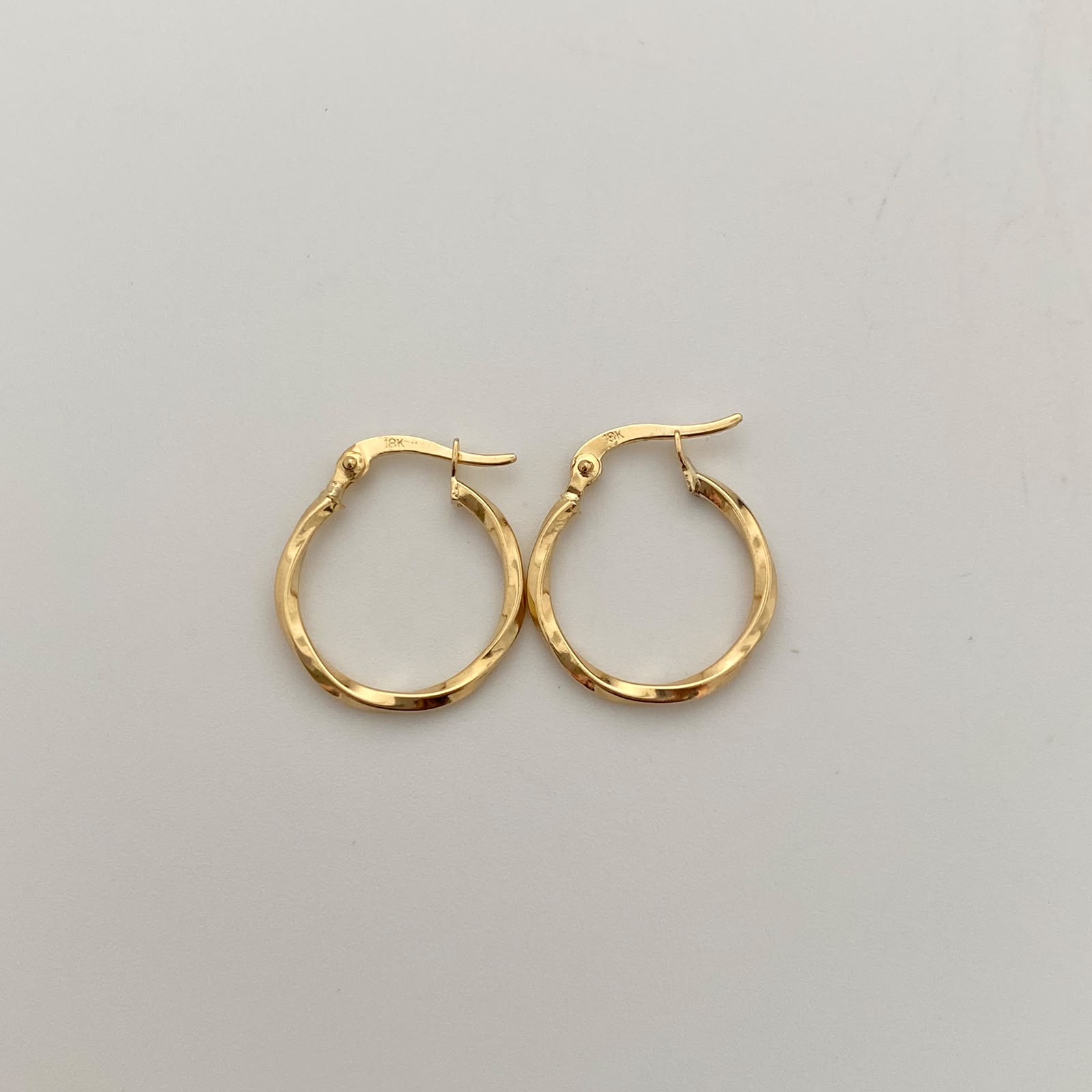 Candonga Entorchada Oro amarillo 18k 1,1 Gr / 2 Cm