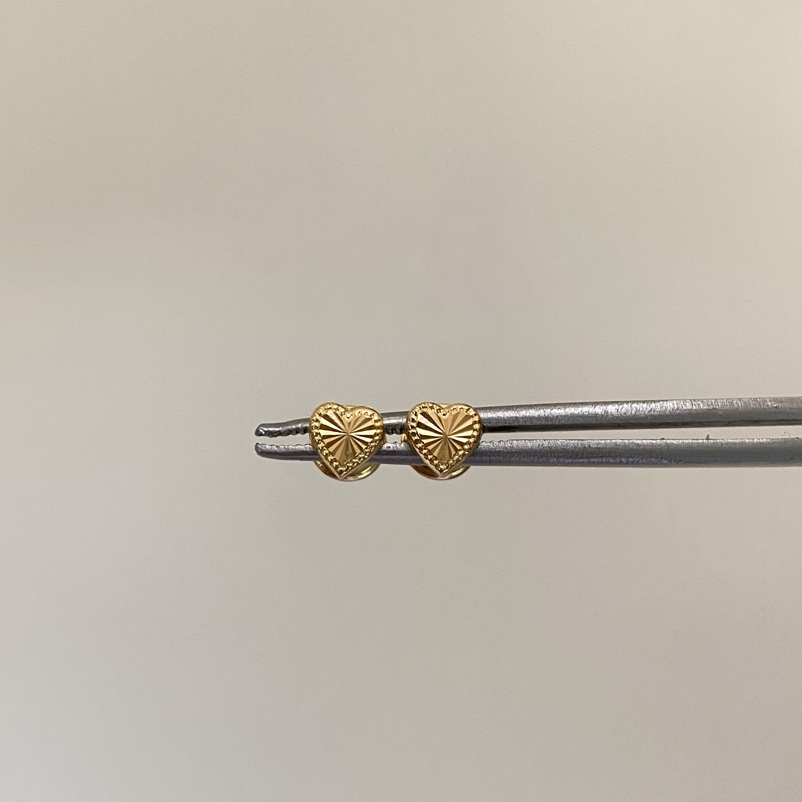 Topos mini corazon plano diamantado Oro amarillo 18k 0,4 Gr / 5 mm