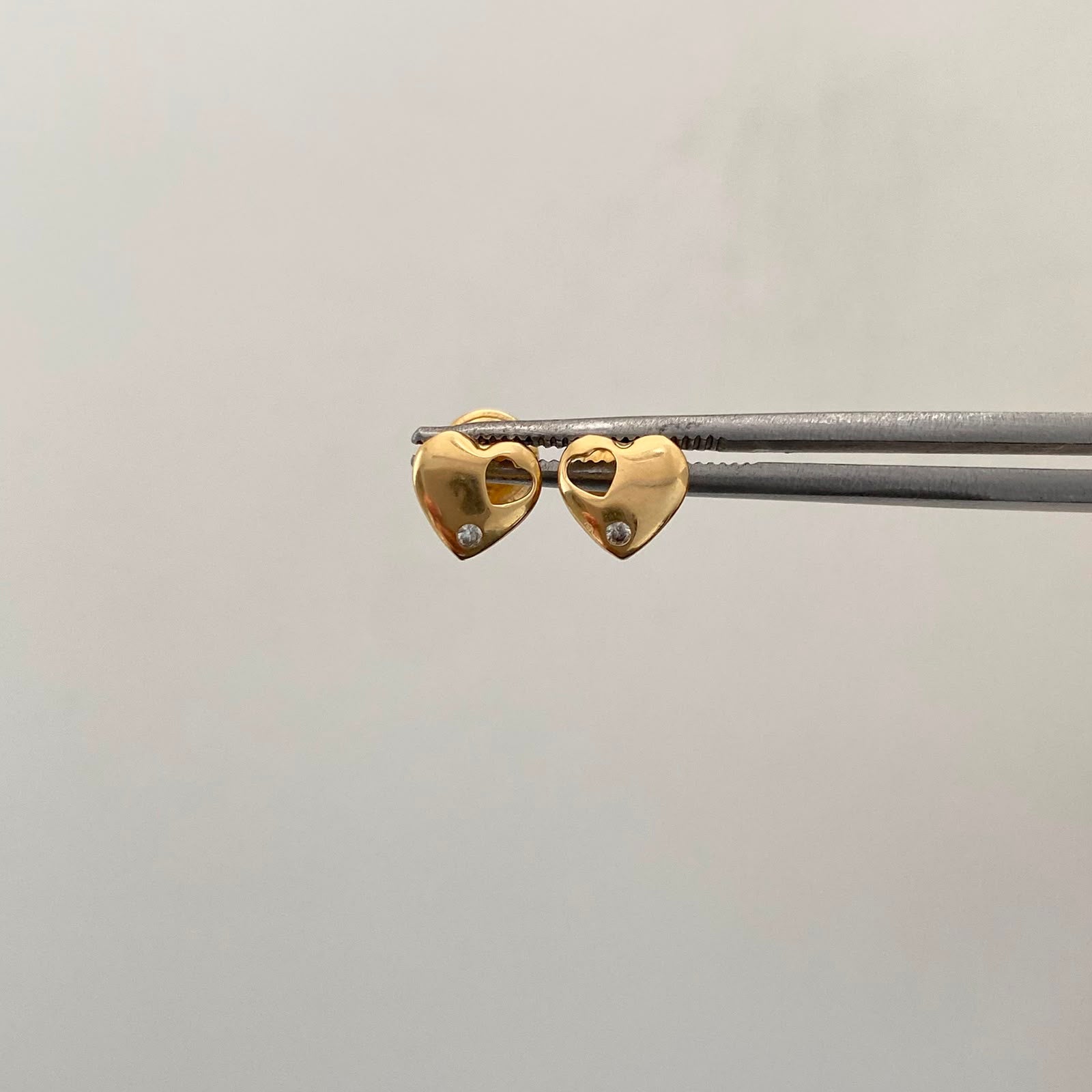 Topos Corazon Circon Oro amarillo 18k 0,85 Gr / 6,5 mm