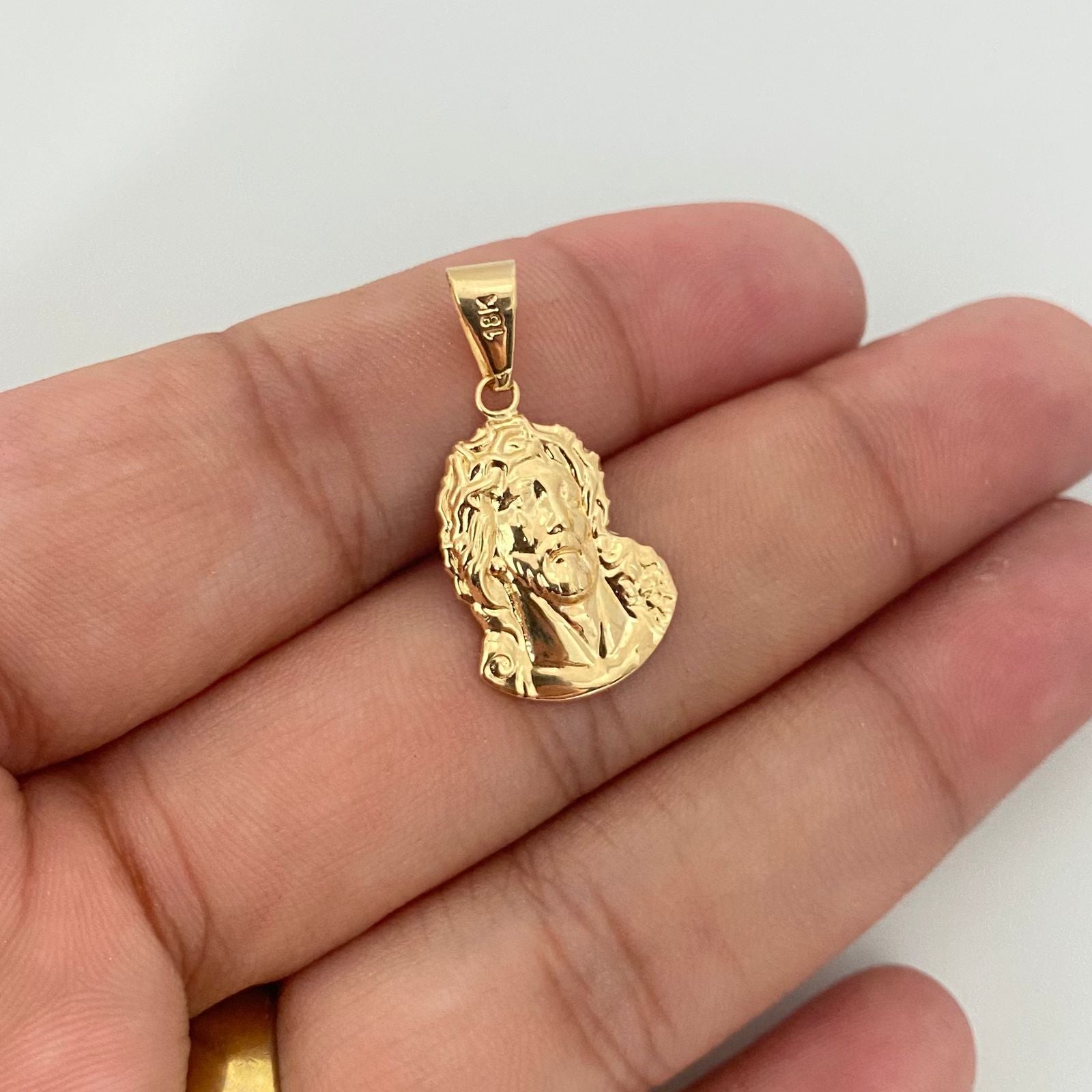 Dije rostro jesus Oro amarillo 18k 1,15 Gr / 2,3 Cm