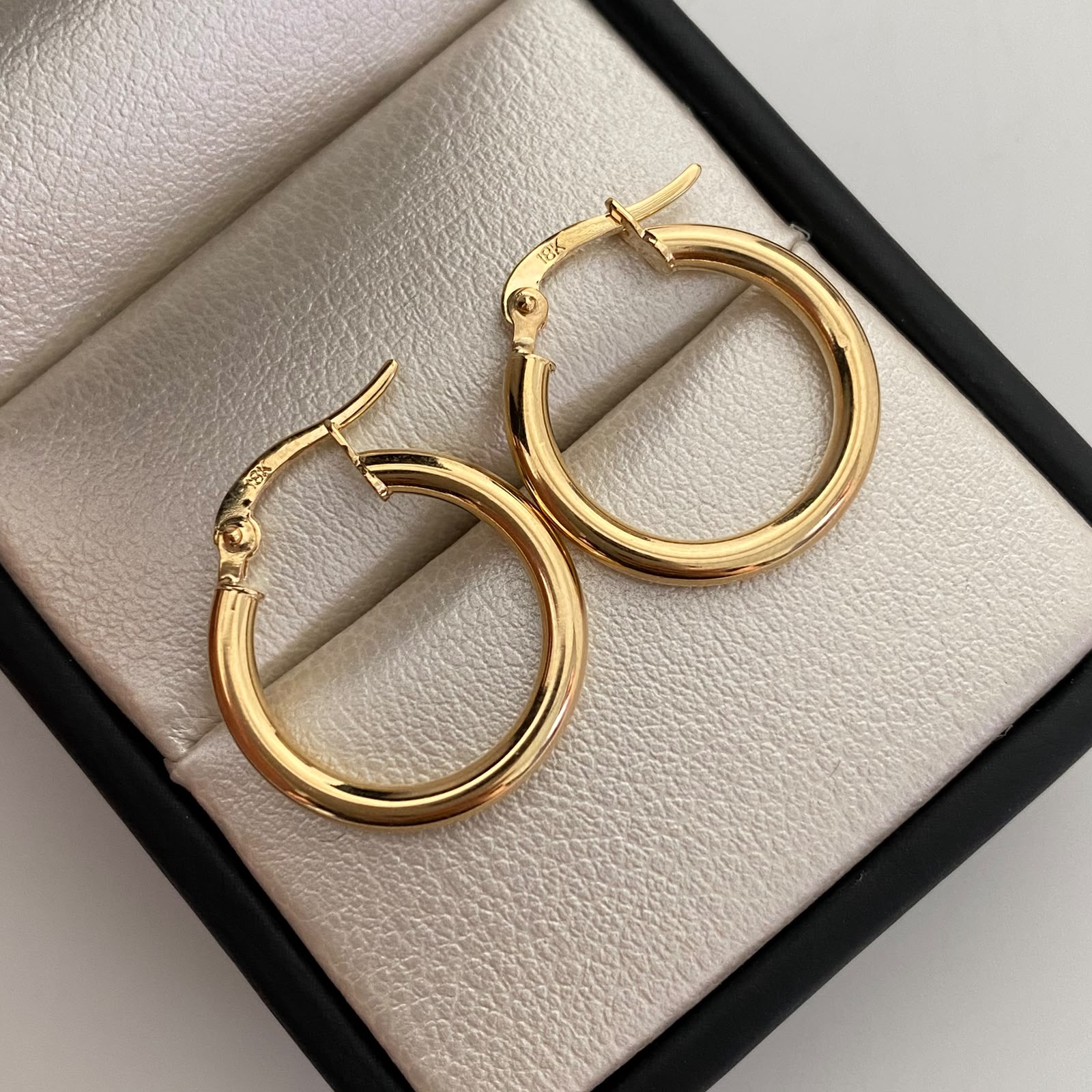 Candonga Lisas Oro amarillo 18k 1,75 Gr / 2,1 Cm
