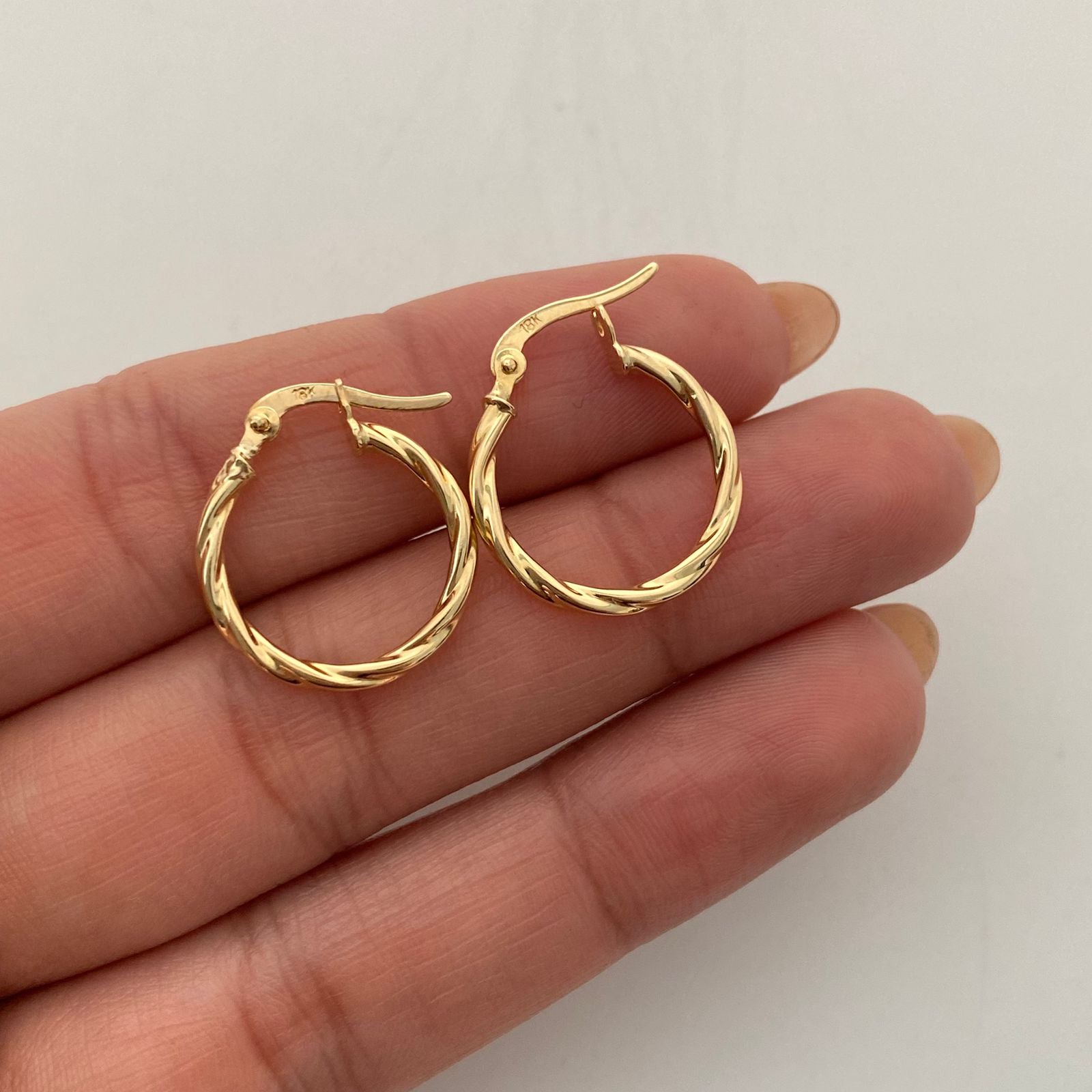 Candonga Entorchada Oro amarillo 18k 1,3 Gr / 2 Cm