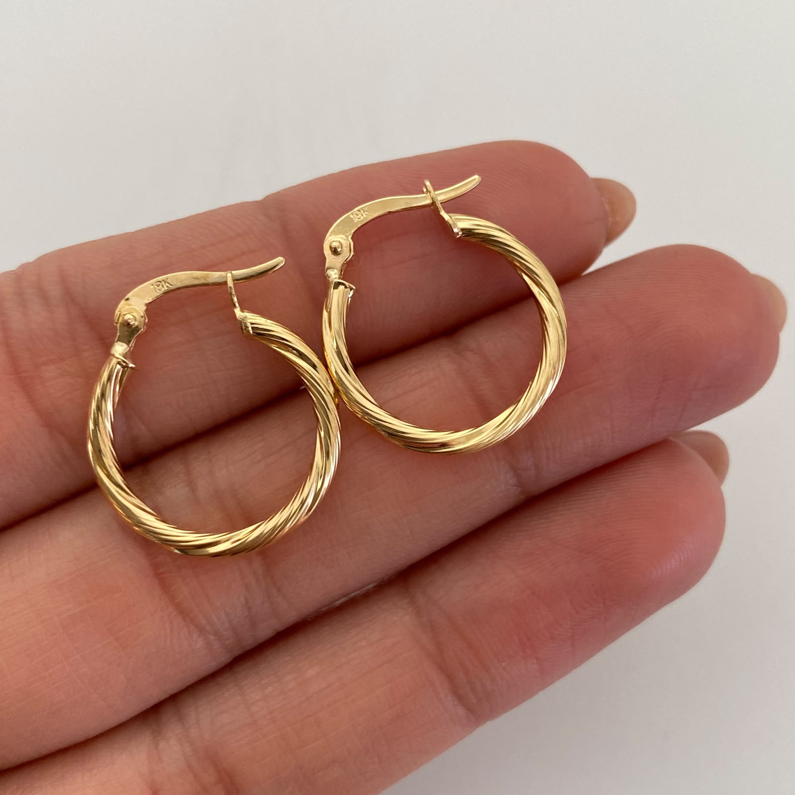 Candonga Entorchada Oro amarillo 18k 1,3 Gr / 2 Cm