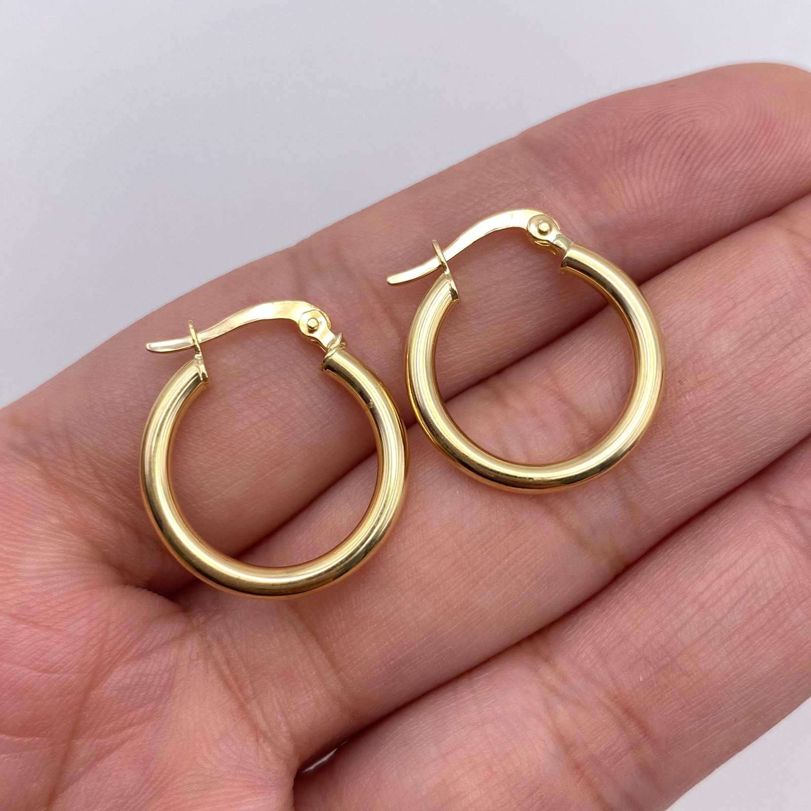 Candonga lisa Oro amarillo 18k 1,6 Gr / 2 Cm