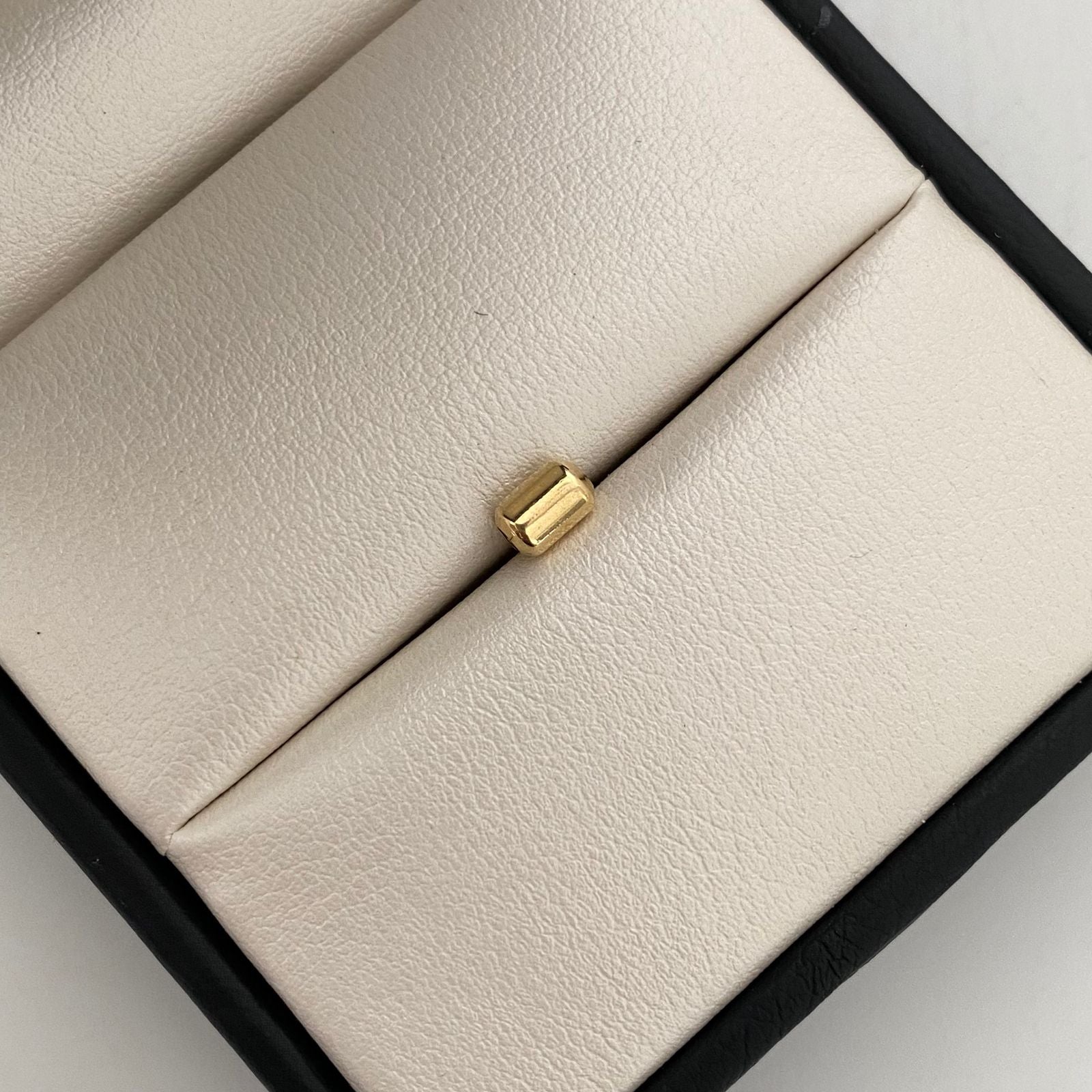 Herraje Cilindro liso Oro amarillo 18k 0,15 Gr / 4 Cm