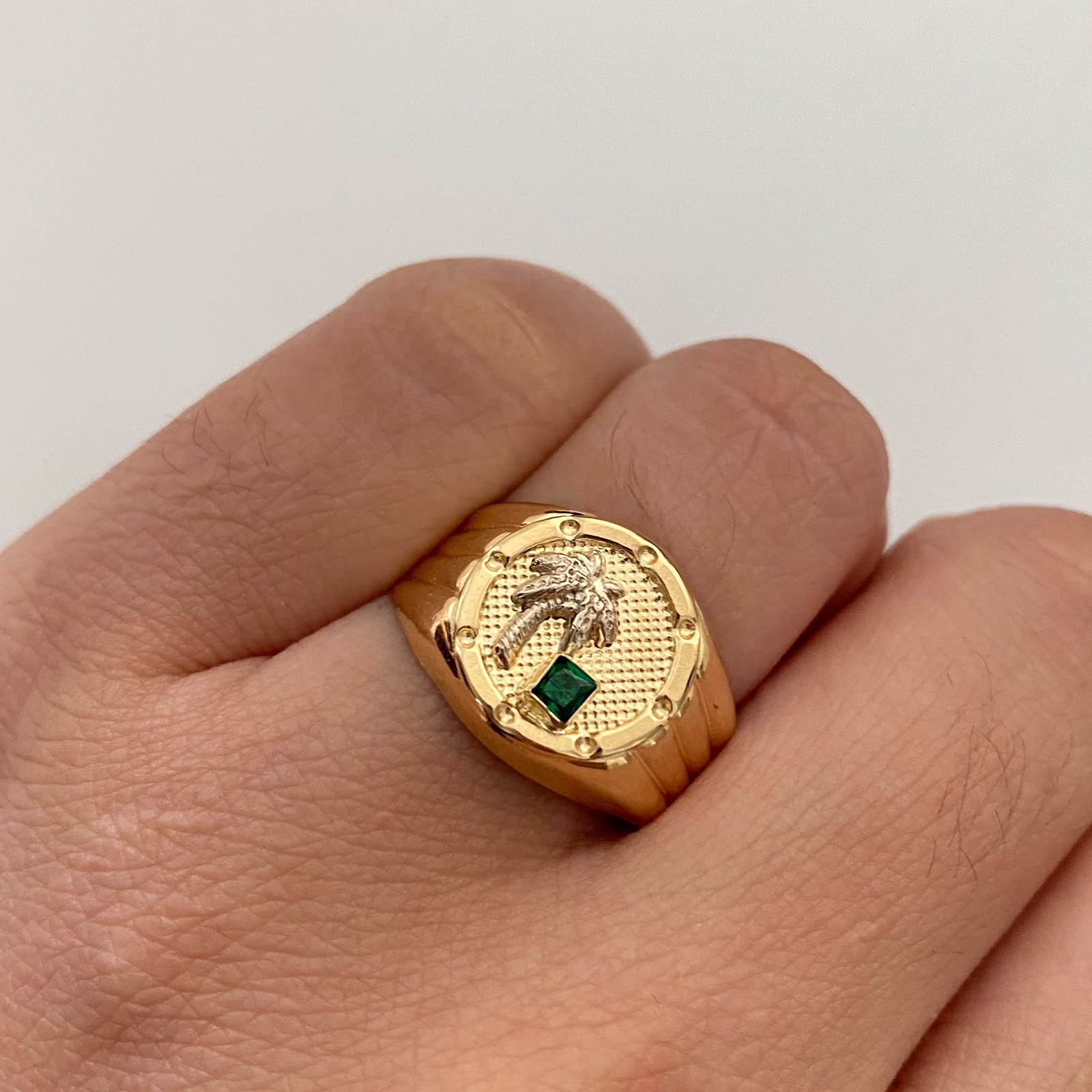 Anillo Palmera Circon Verde Oro amarillo 18k / Talla 9 / 2,95 Gr / 4,3 mm