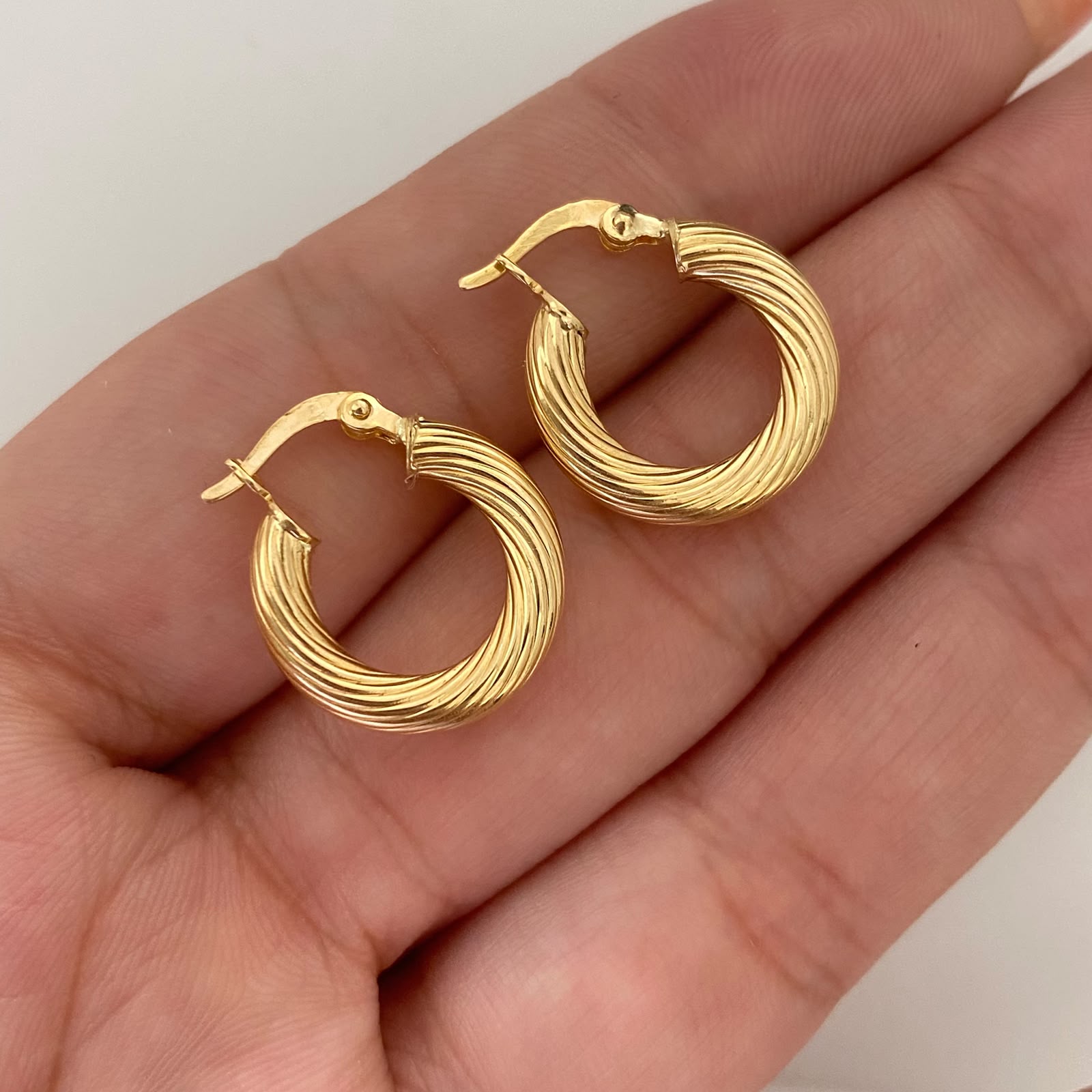 Candonga Entorchada Oro amarillo 18k 1,95 Gr / 1,8 Cm