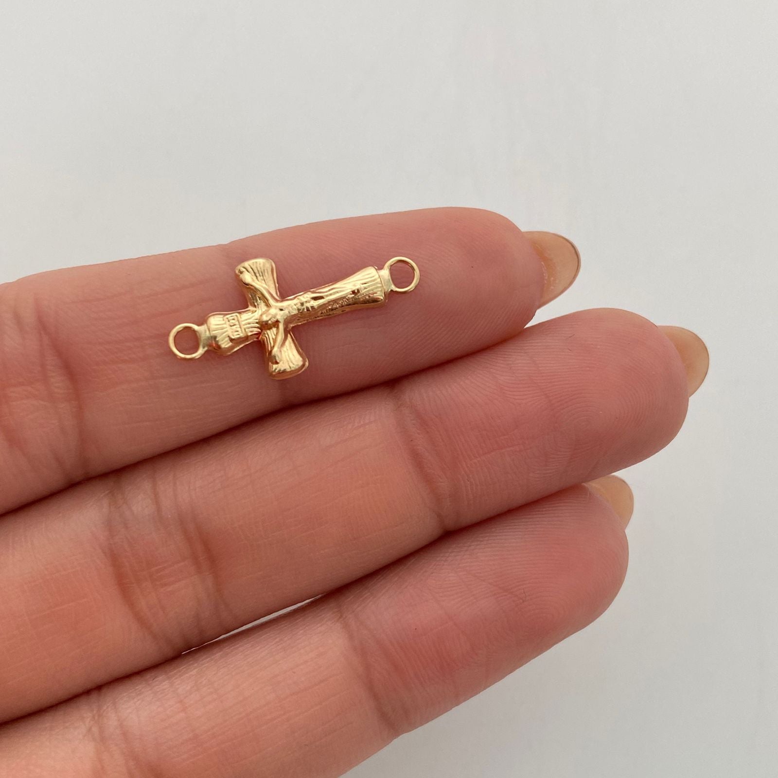 Herraje Cruz Cristo Oro amarillo 18k 0,4 Gr / 2 Cm