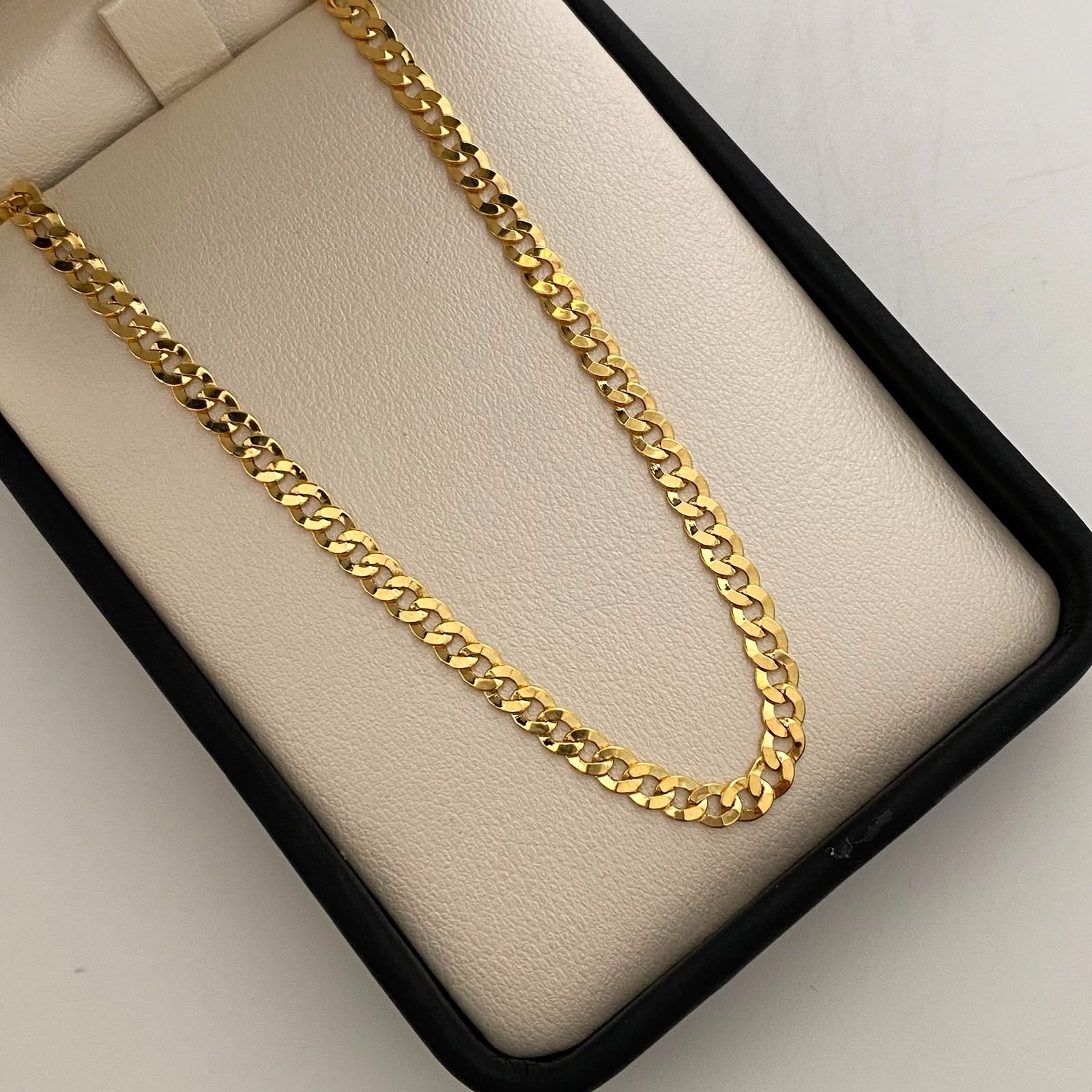 Cadena It Cubana Oro amarillo 18k 7,4 Gr / 3,9 mm / 60 Cm