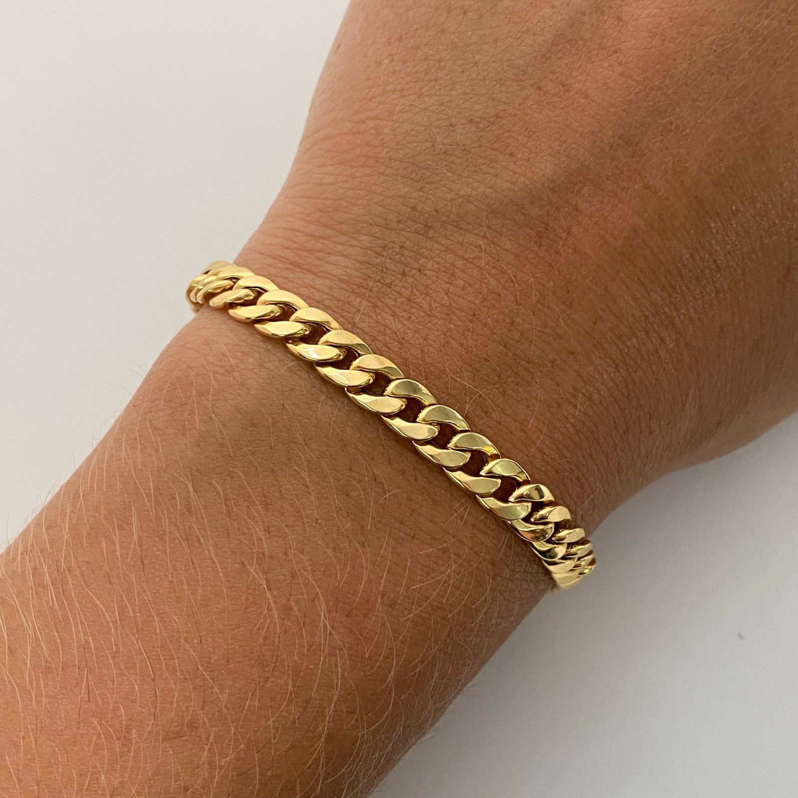 Pulso It Cubano broche especial   Oro amarillo 18k +2 / 5,30 Gr / 5,7 mm / 20,5 Cm