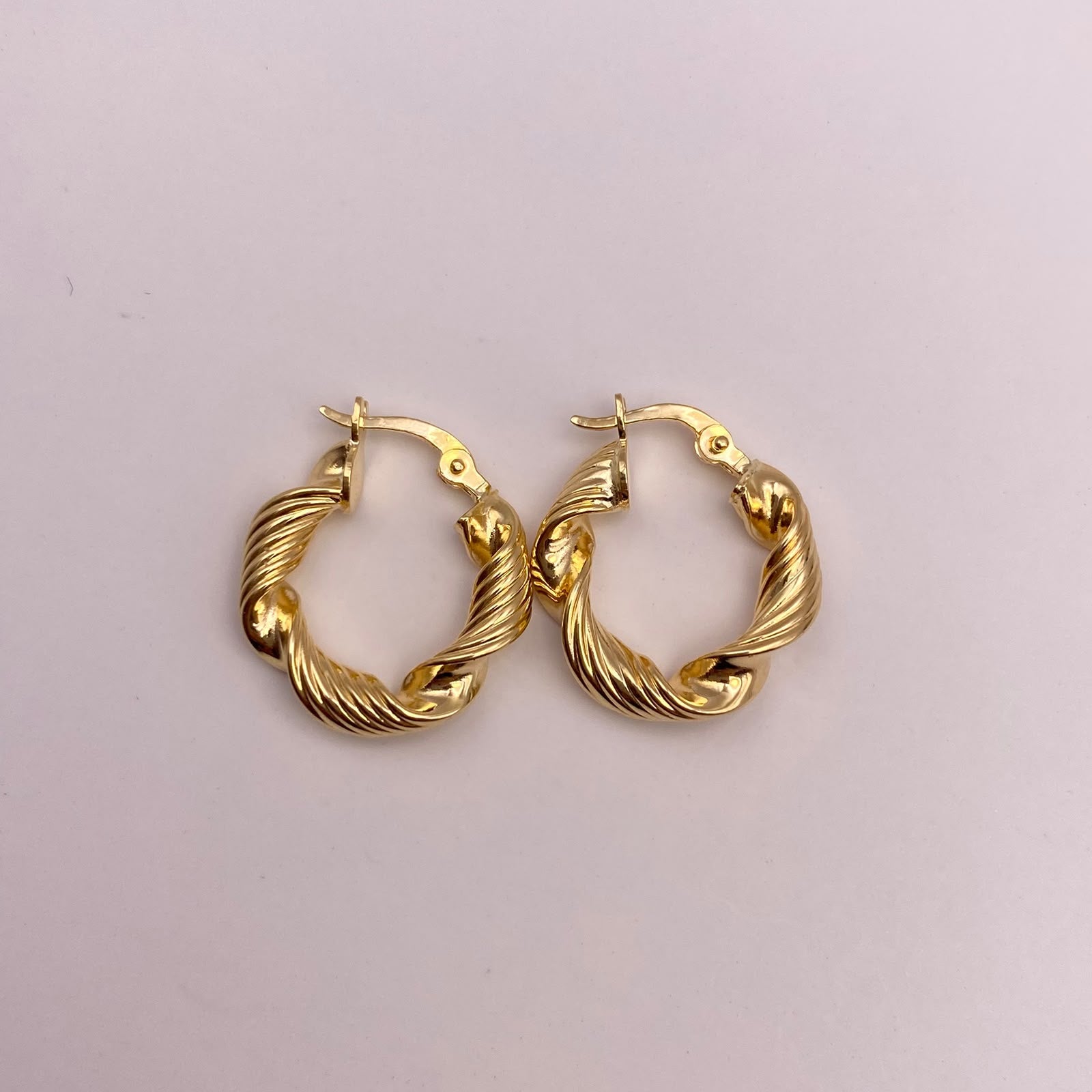 Candonga entorchadas diamantada y lisas Oro amarillo 18k 2,02 Gr / 1,8 Cm