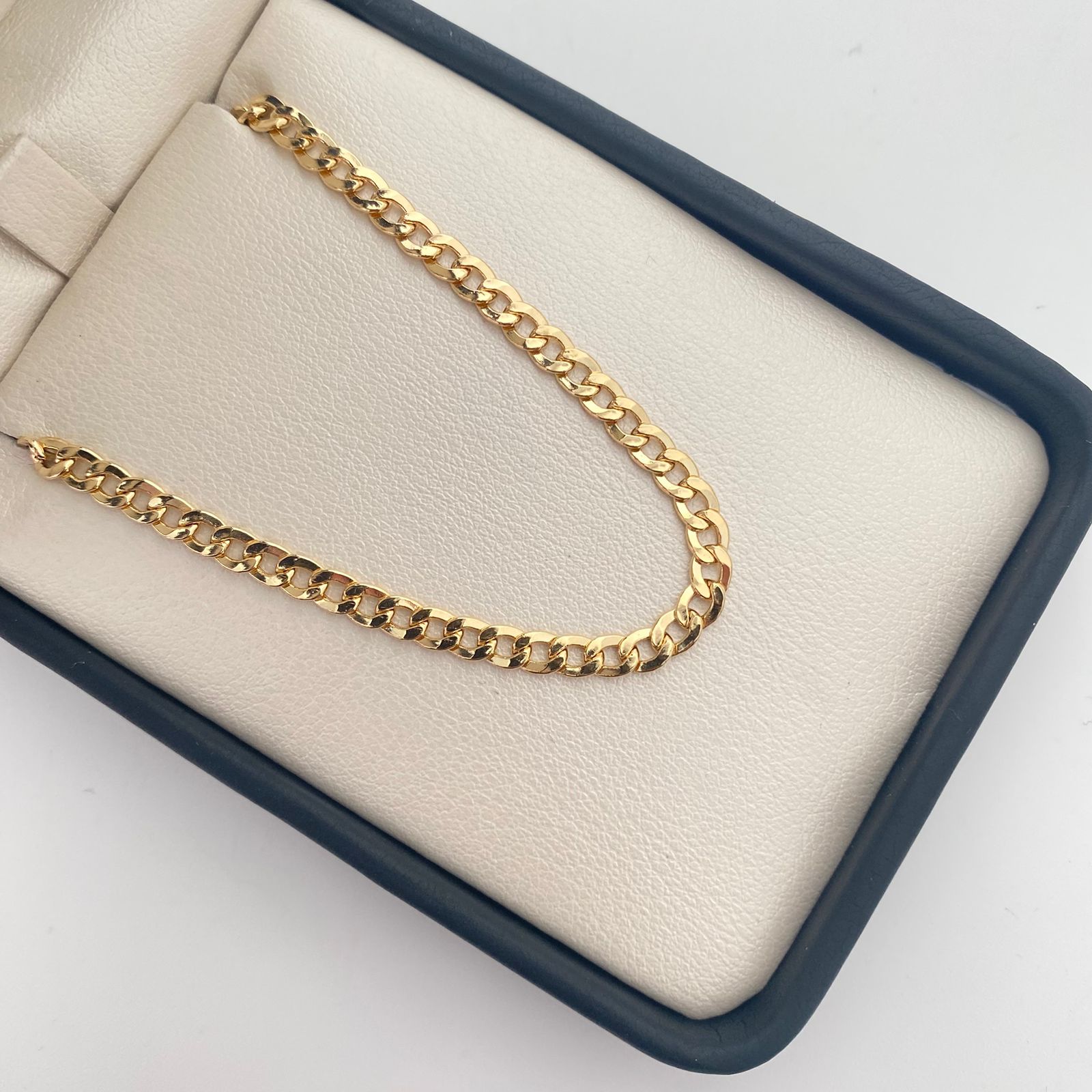 Pulso It cubano  Oro amarillo 18k +1 / 3,95 Gr / 3,8 mm / 18,5 Cm