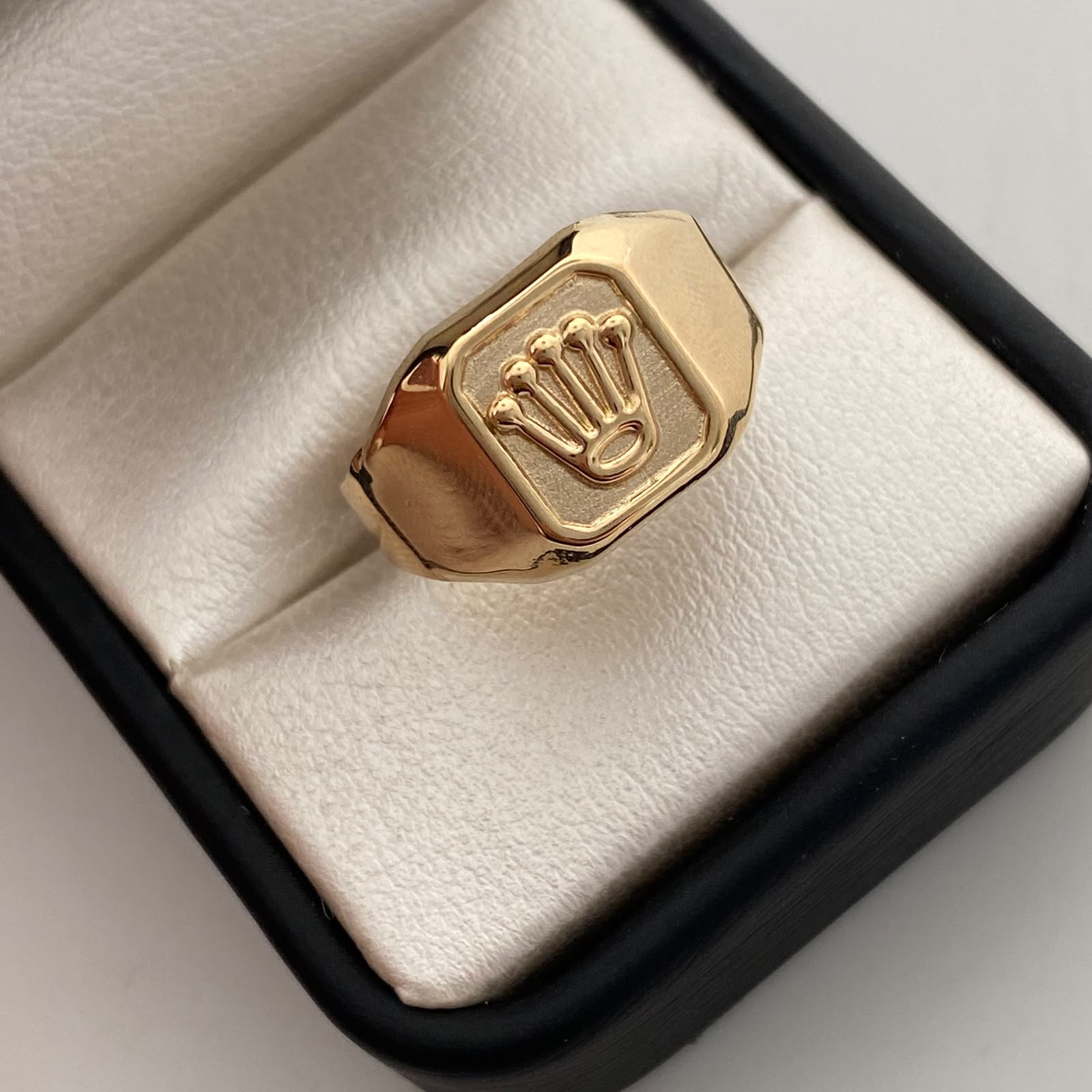 Anillo Corona Rx Oro amarillo 18k / Talla 9 / 2,7 Gr / 4,4 mm