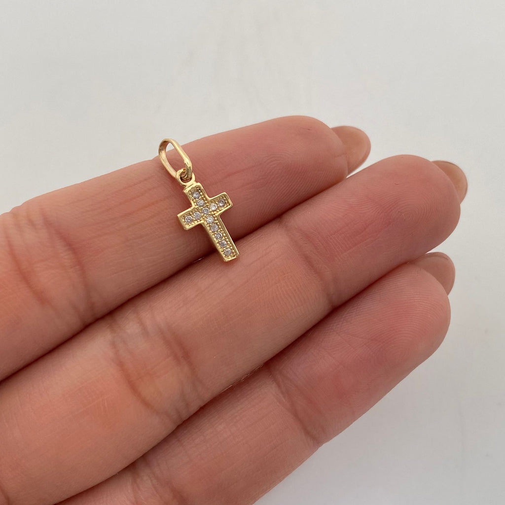 Dije Cruz Casting Oro amarillo 18k 0,6 Gr / 7,3 mm / 1,8 Cm