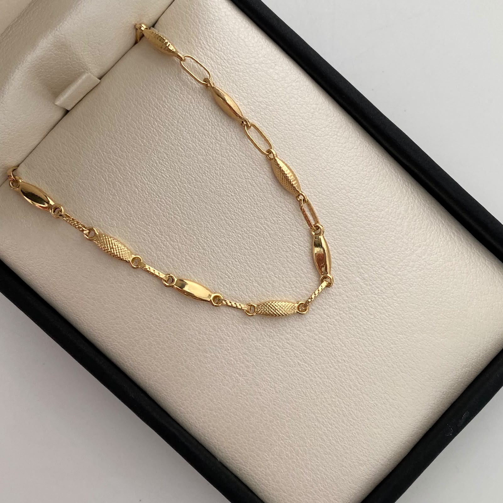 Pulso Rustica Diamantada Oro amarillo 18k 3,70 Gr / 3,4 mm / 21,4 Cm Broche 0,60