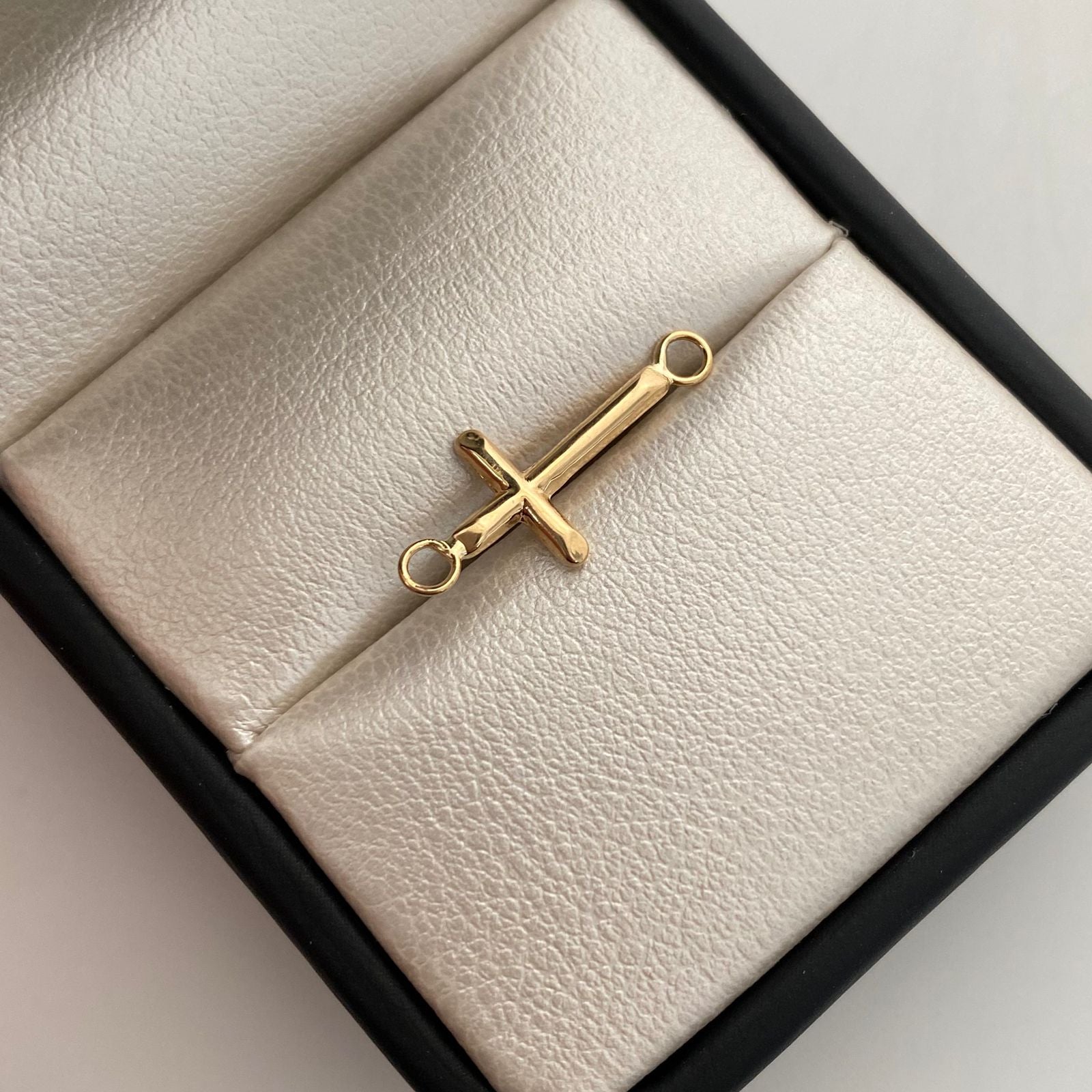 Herraje Cruz Tubular Oro amarillo 18k 0,3 Gr / 2,1 Cm