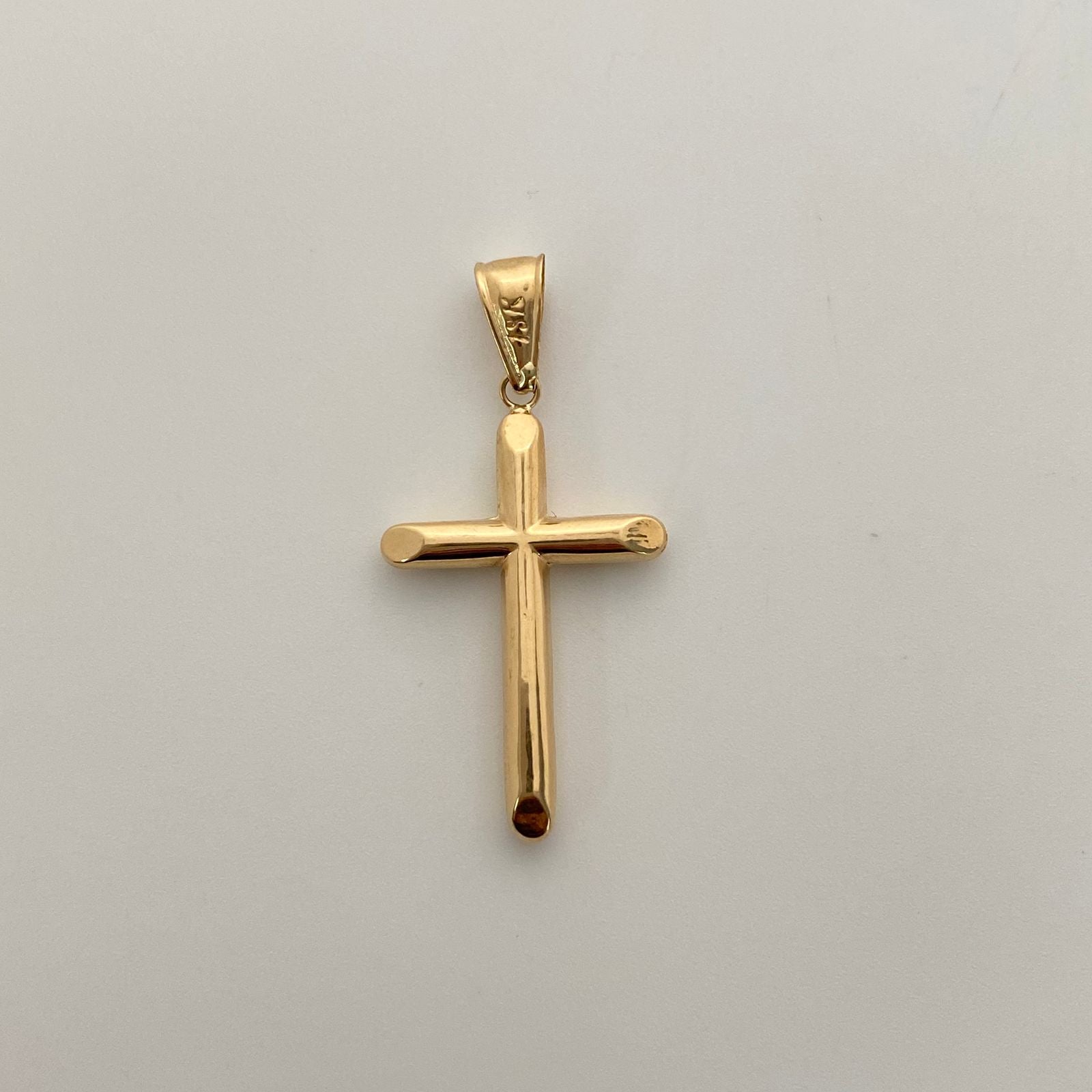 Dije Cruz Tubular Oro amarillo 18k 1,3 Gr / 20,3 mm / 4,1 Cm