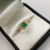 Anillo Solitario cuadrado Verde Oro amarillo 18k / Talla 7 / 2,4 Gr / 1,6 mm