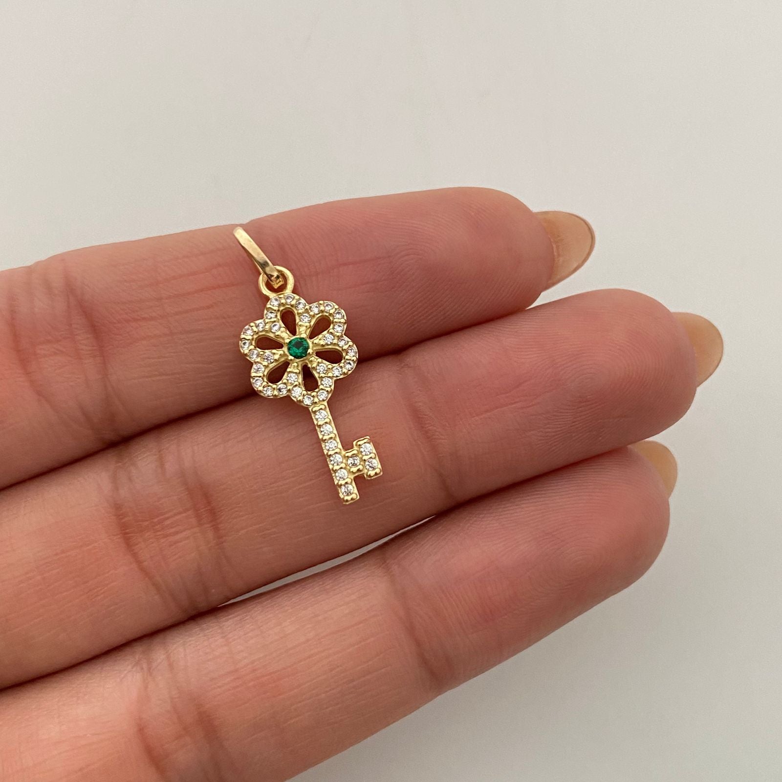 Dije Llave Casting Blanco Oro amarillo 18k 1,25 Gr / 9,4 mm / 2,5 Cm