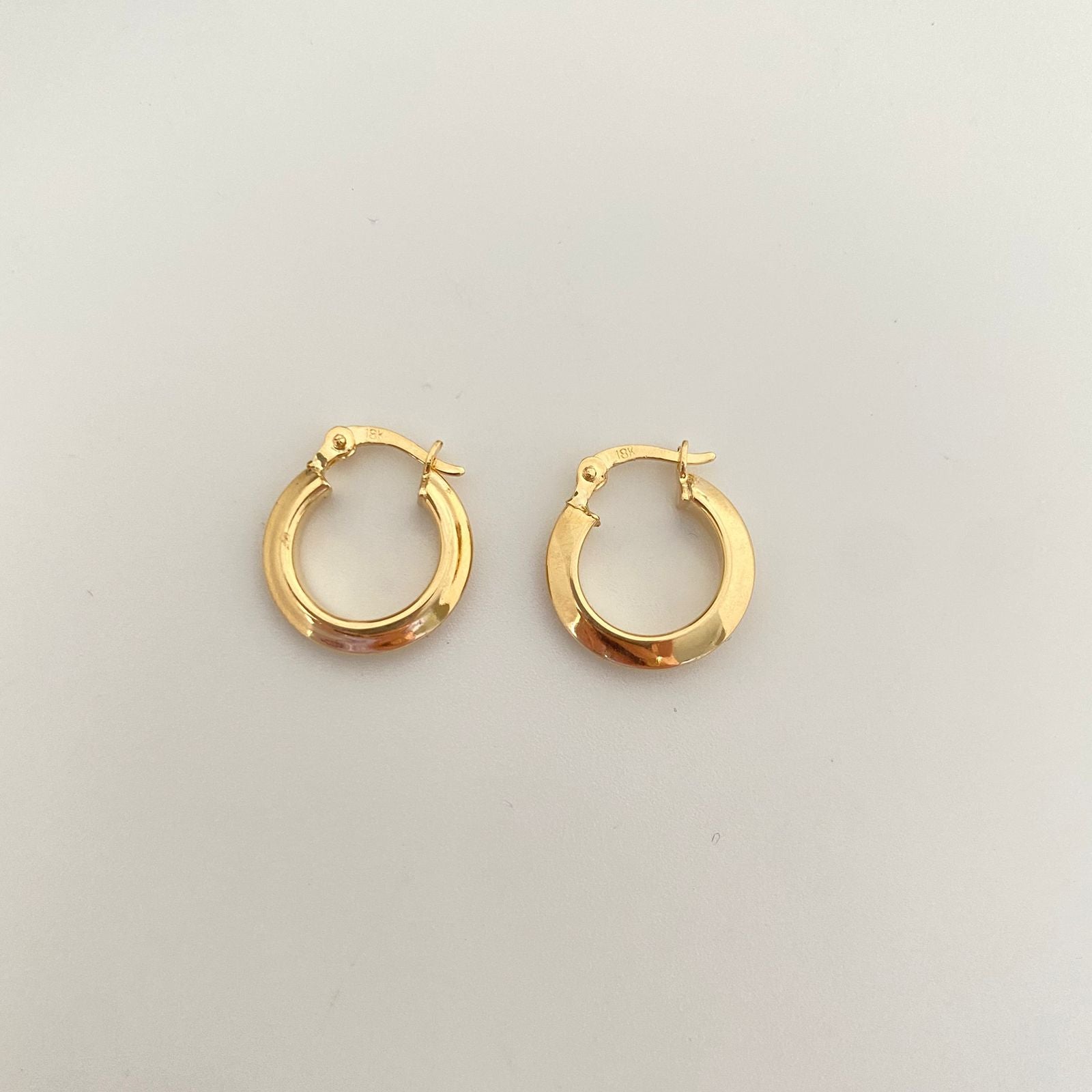 Candonga lisa biselada Oro amarillo 18k 1,30 Gr / 1,8 Cm