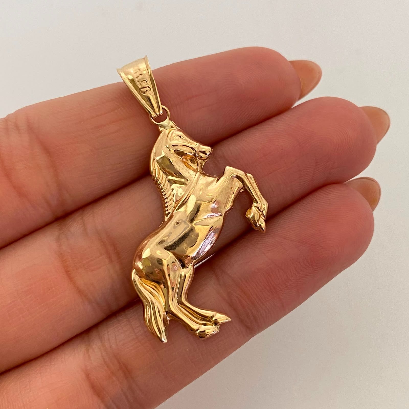 Dije Caballo Oro amarillo 18k 1,9 Gr / 27,3 mm / 4,2 Cm