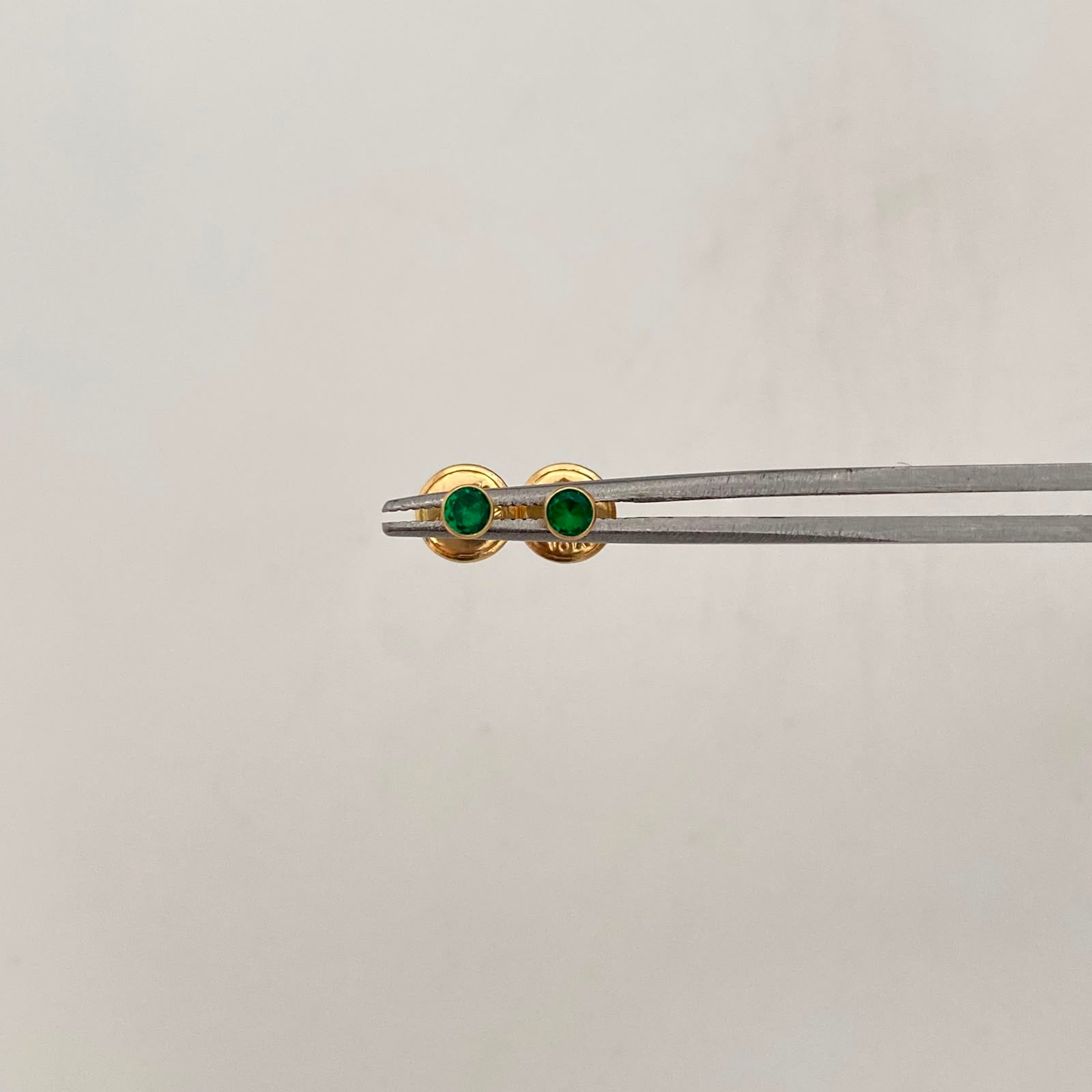 Topos Circon verde Oro amarillo 18k 0,4 Gr / 3 mm