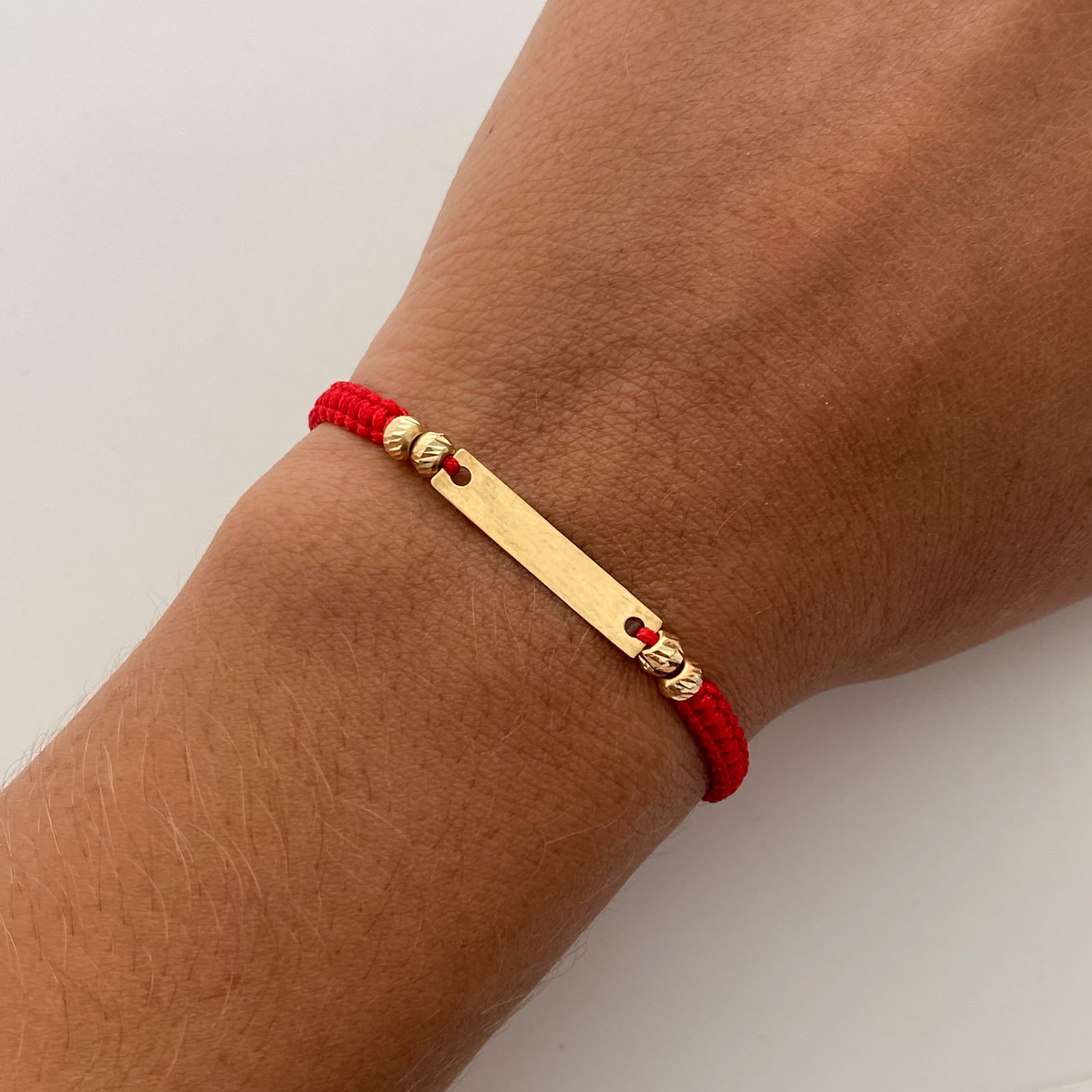 Pulsera tejida Placa bolas diamantadas 4mm roja Oro amarillo 18k 0,6 Gr
